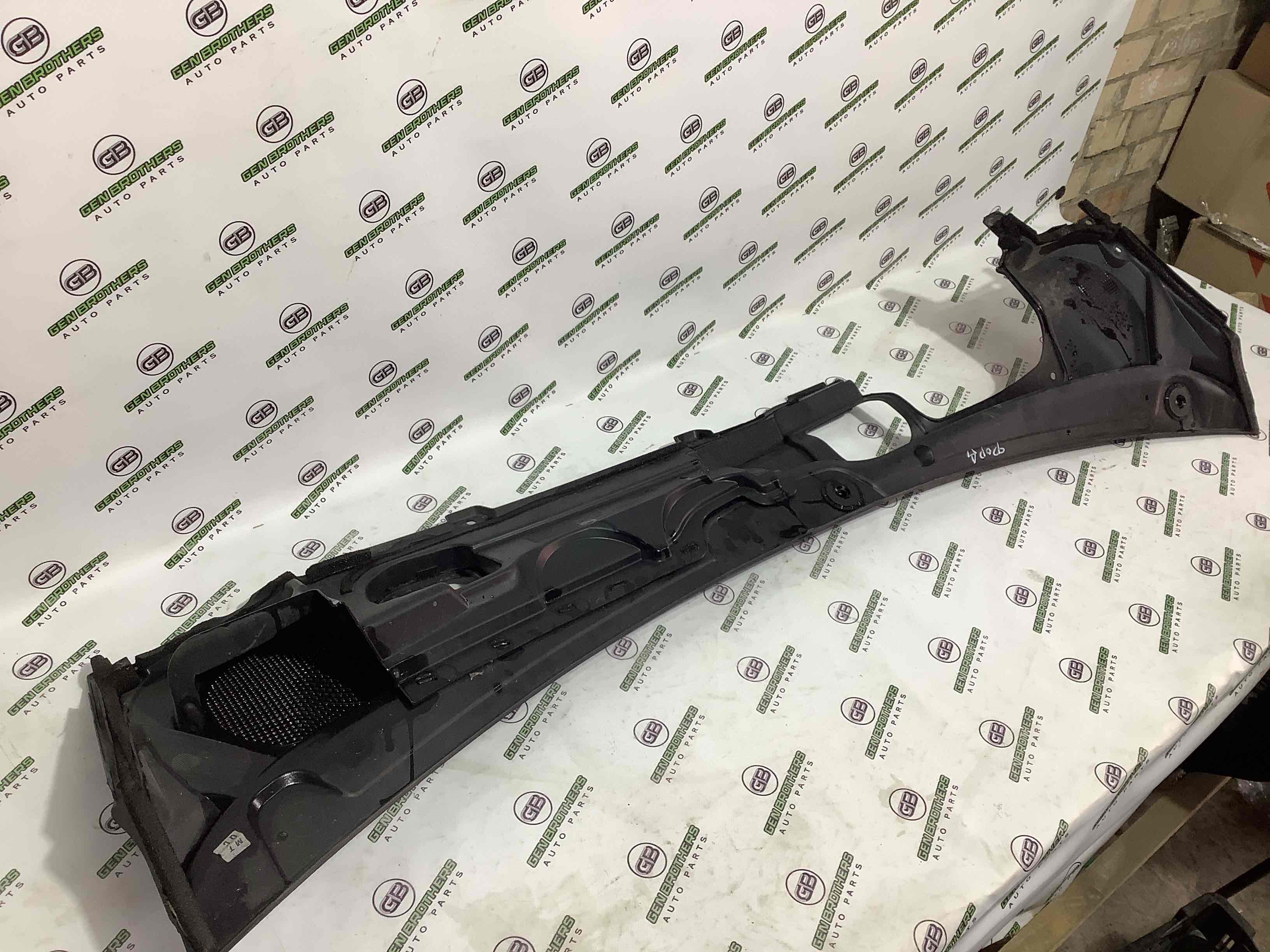 Жабо трапеції двірників, кріплення жабо