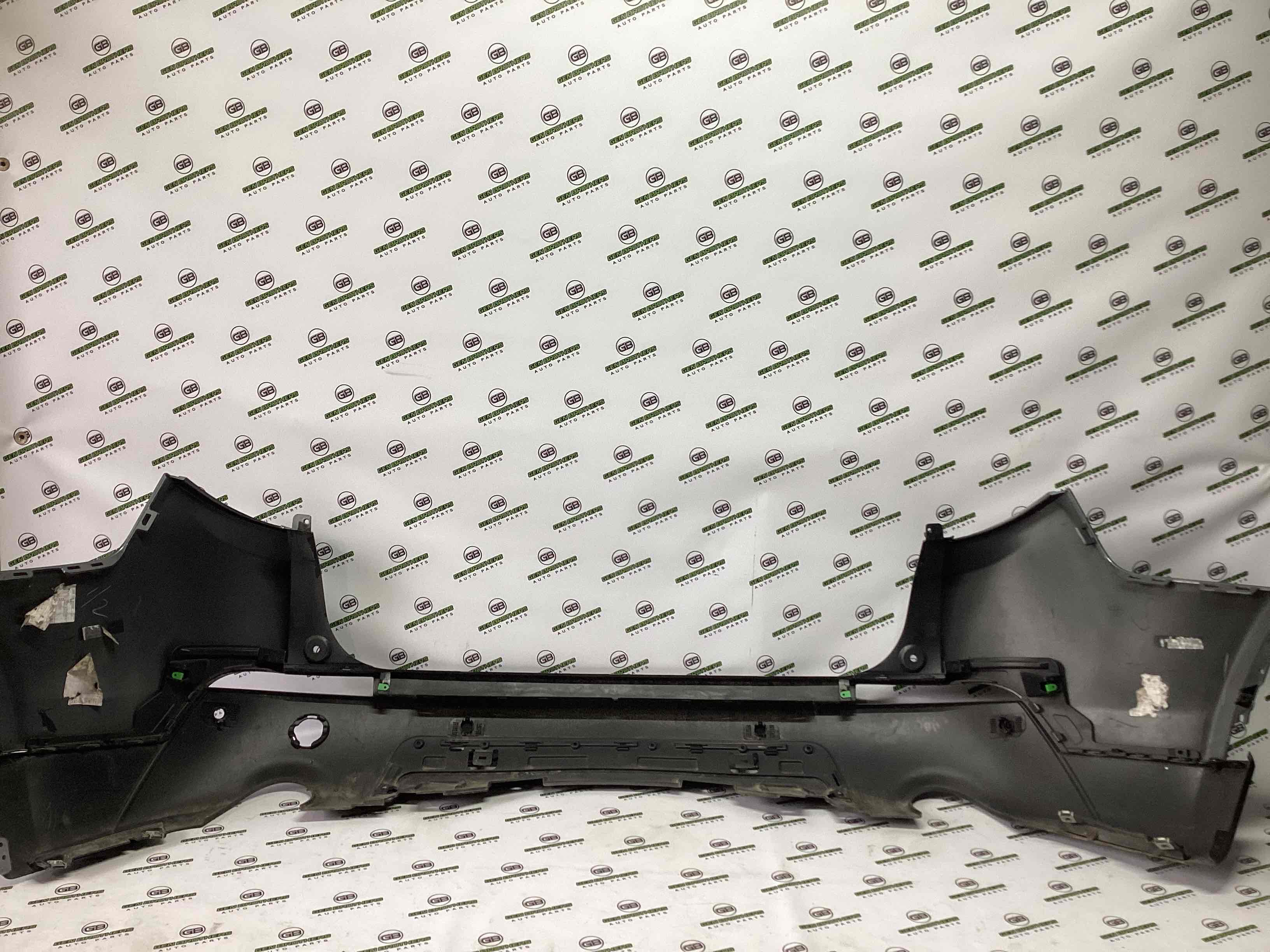 Бампер задній