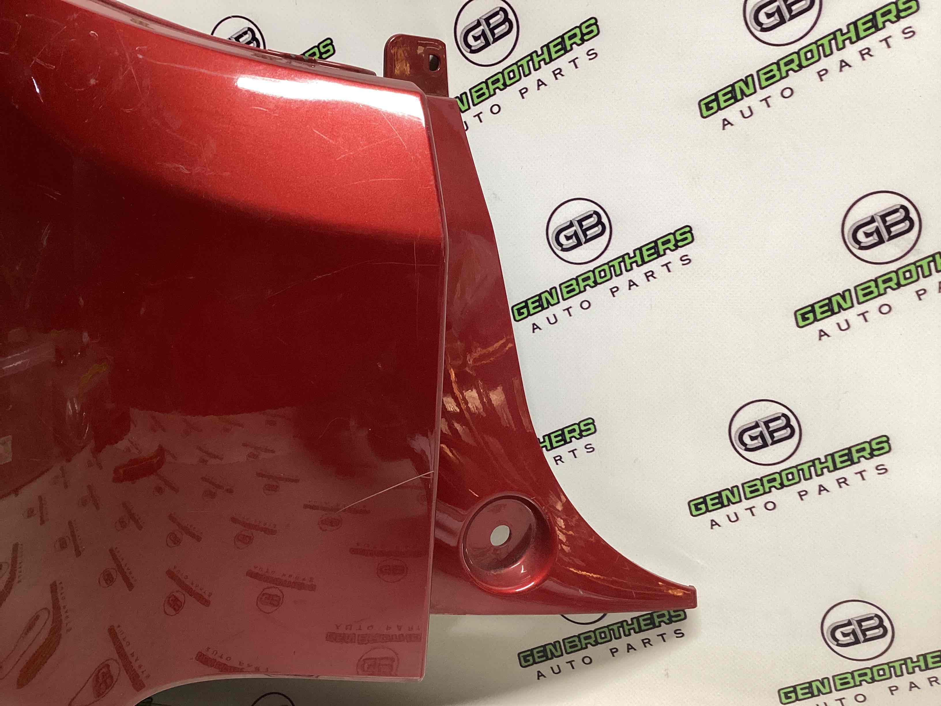 Бампер задній