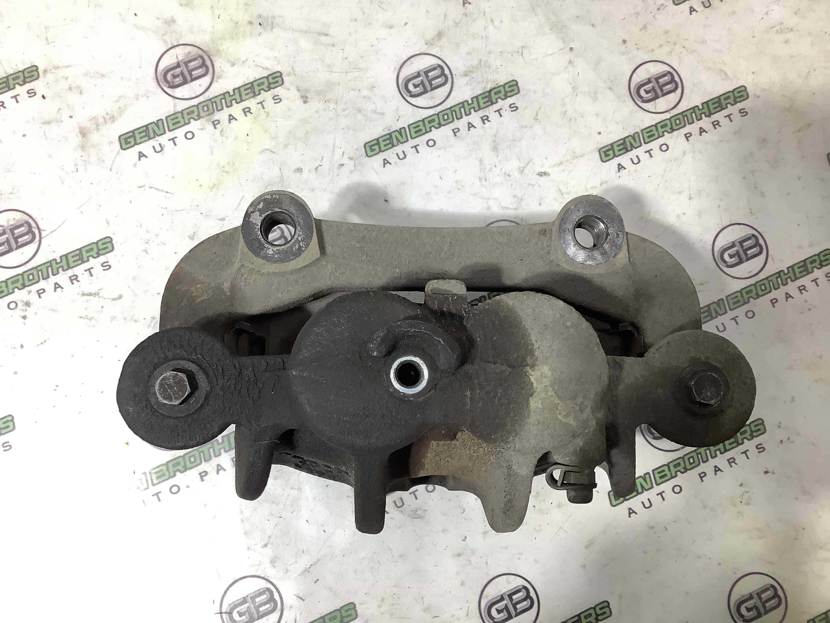 Супорт передній правий