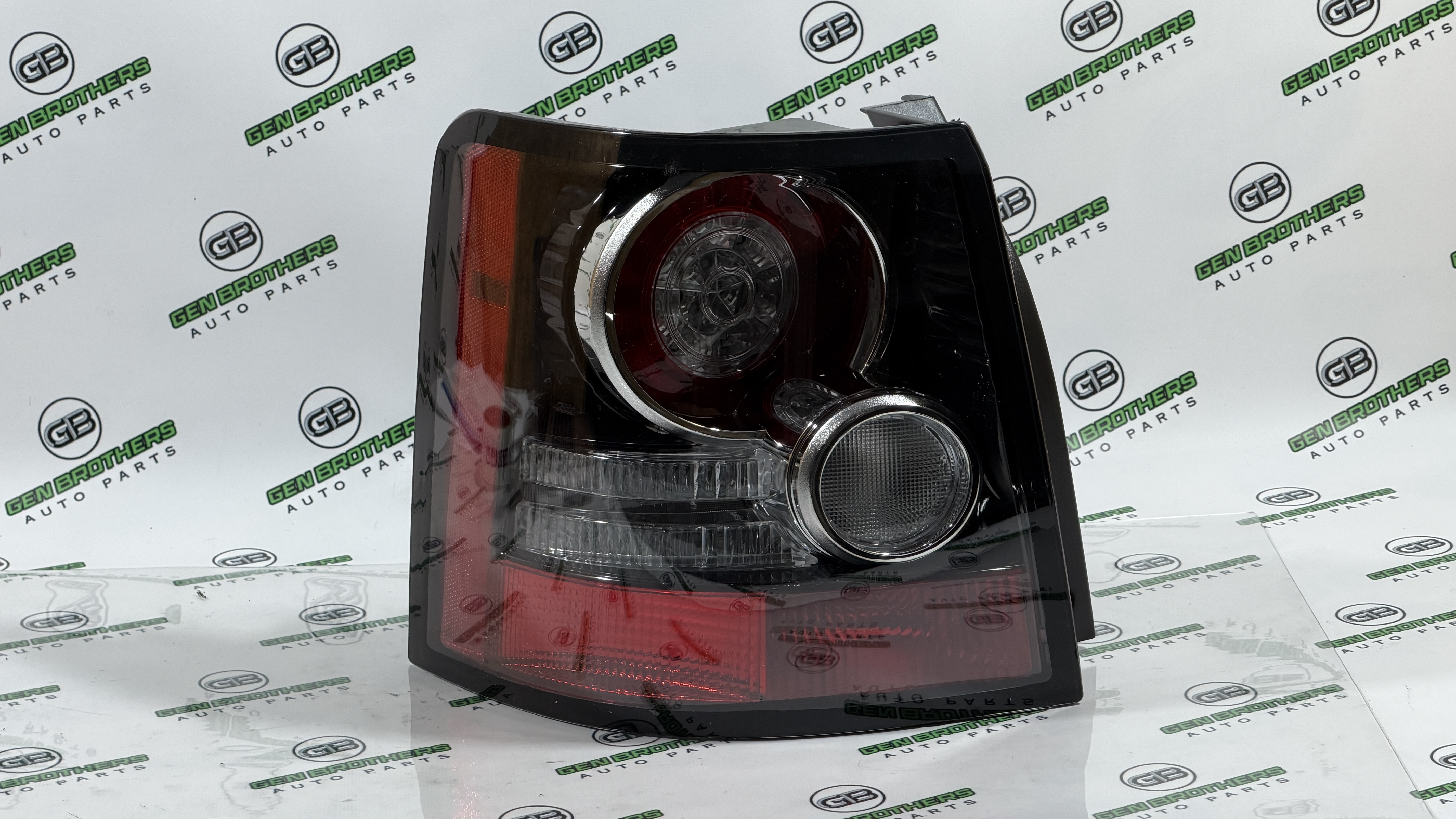 Ліхтар стоп сигналу Land Rover Range Rover Sport L320 2012