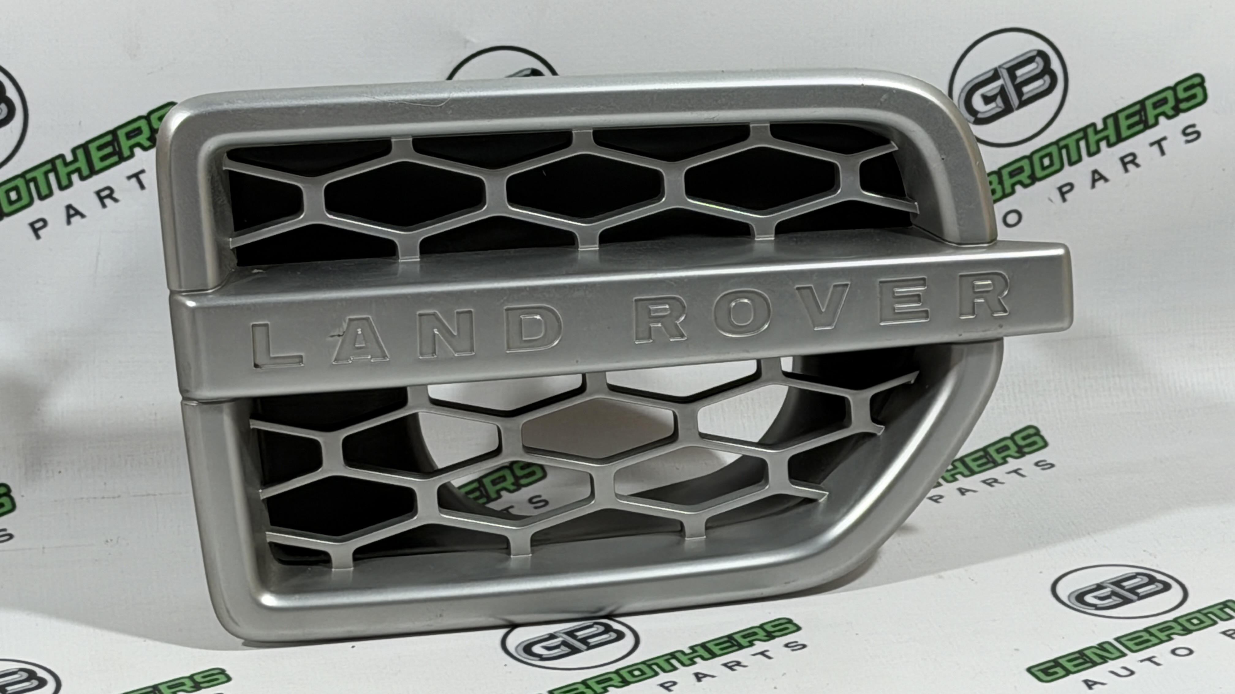Молдинг крила, грати та зябра крила Land Rover Discovery 4 L319 2014