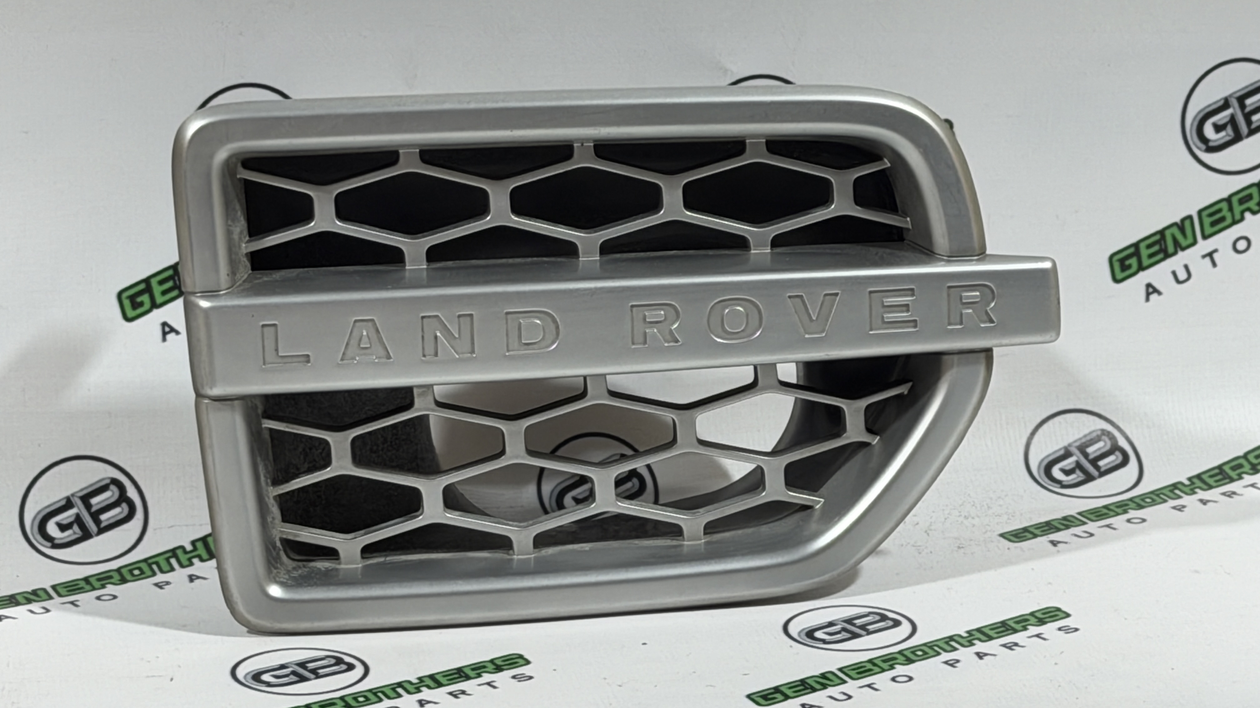 Молдинг крила, грати та зябра крила Land Rover Discovery 4 L319 2014