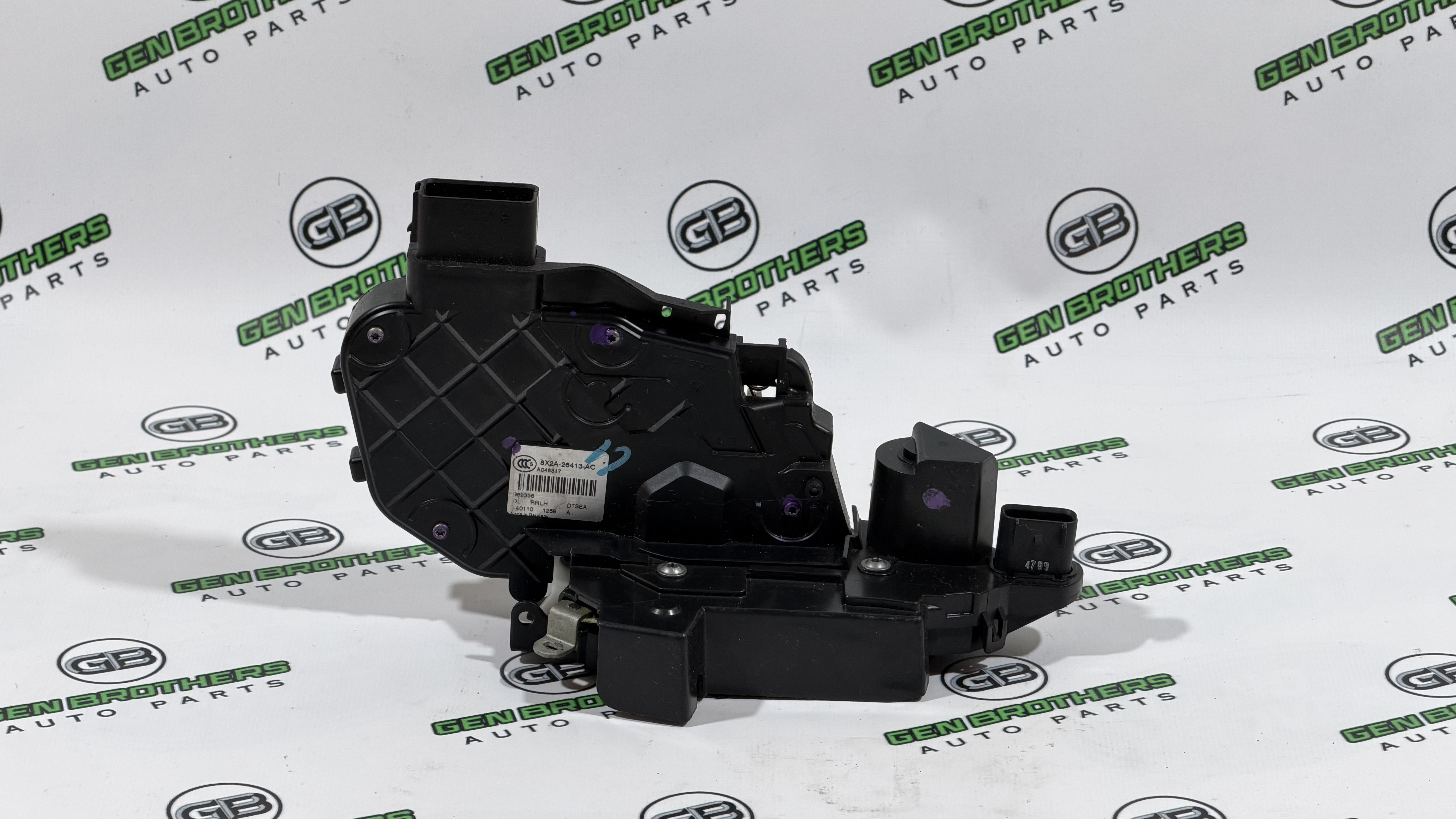 Замок дверей задньої лівої Land Rover Range Rover Sport L320 2010