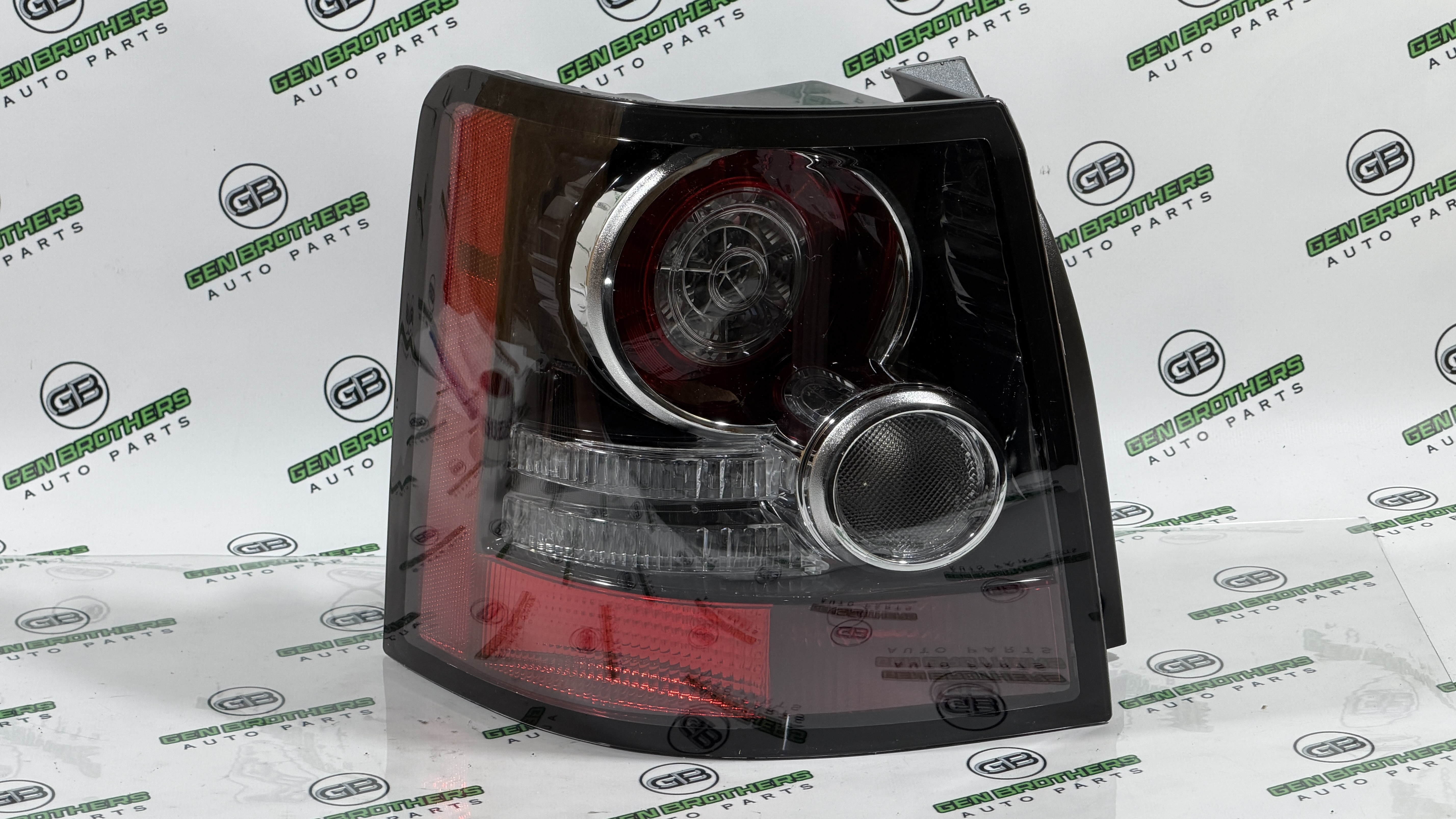 Ліхтар стоп сигналу Land Rover Range Rover Sport L320 2010