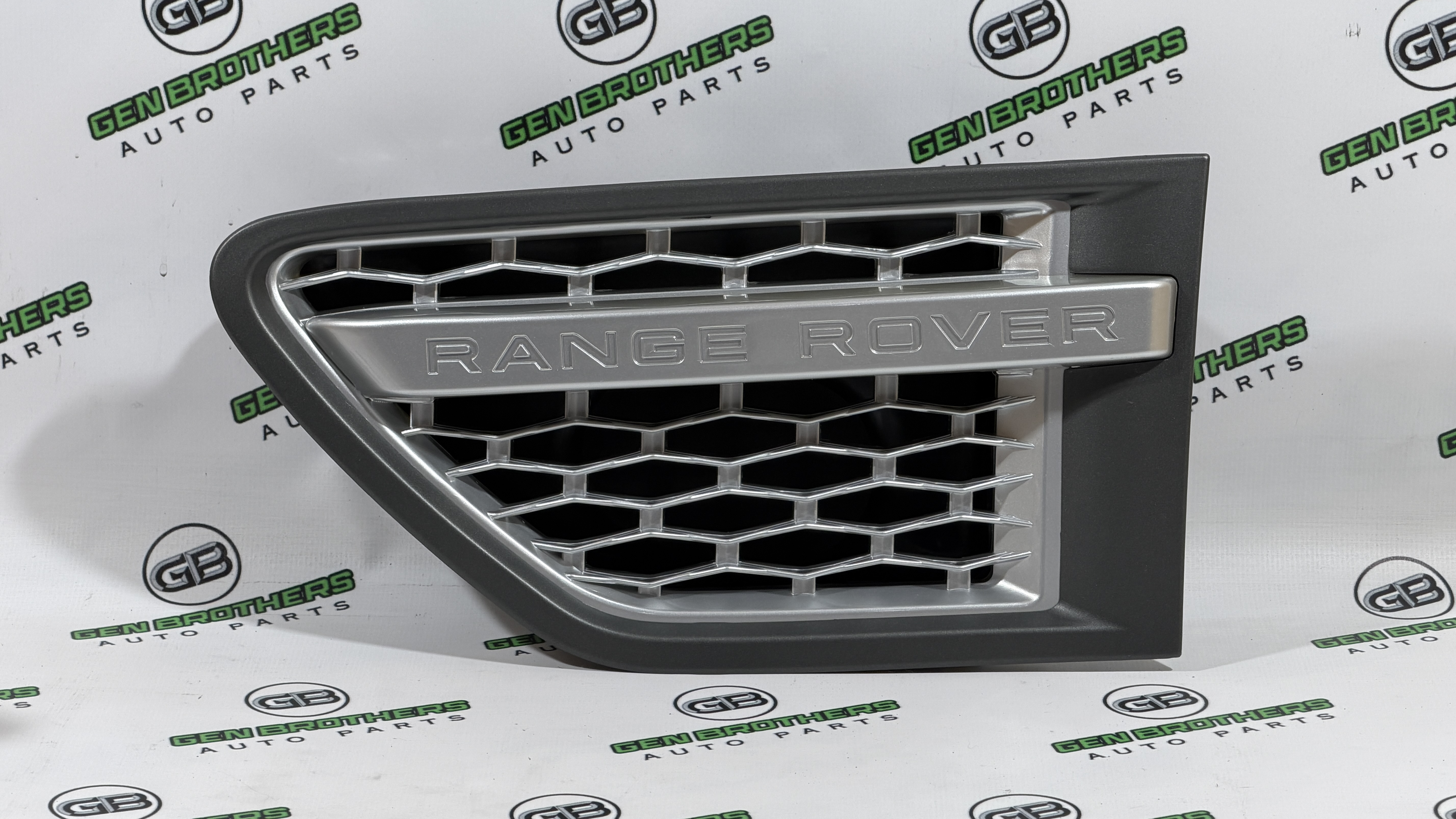 Молдинг крила, грати та зябра крила Land Rover Range Rover Sport L320 2010