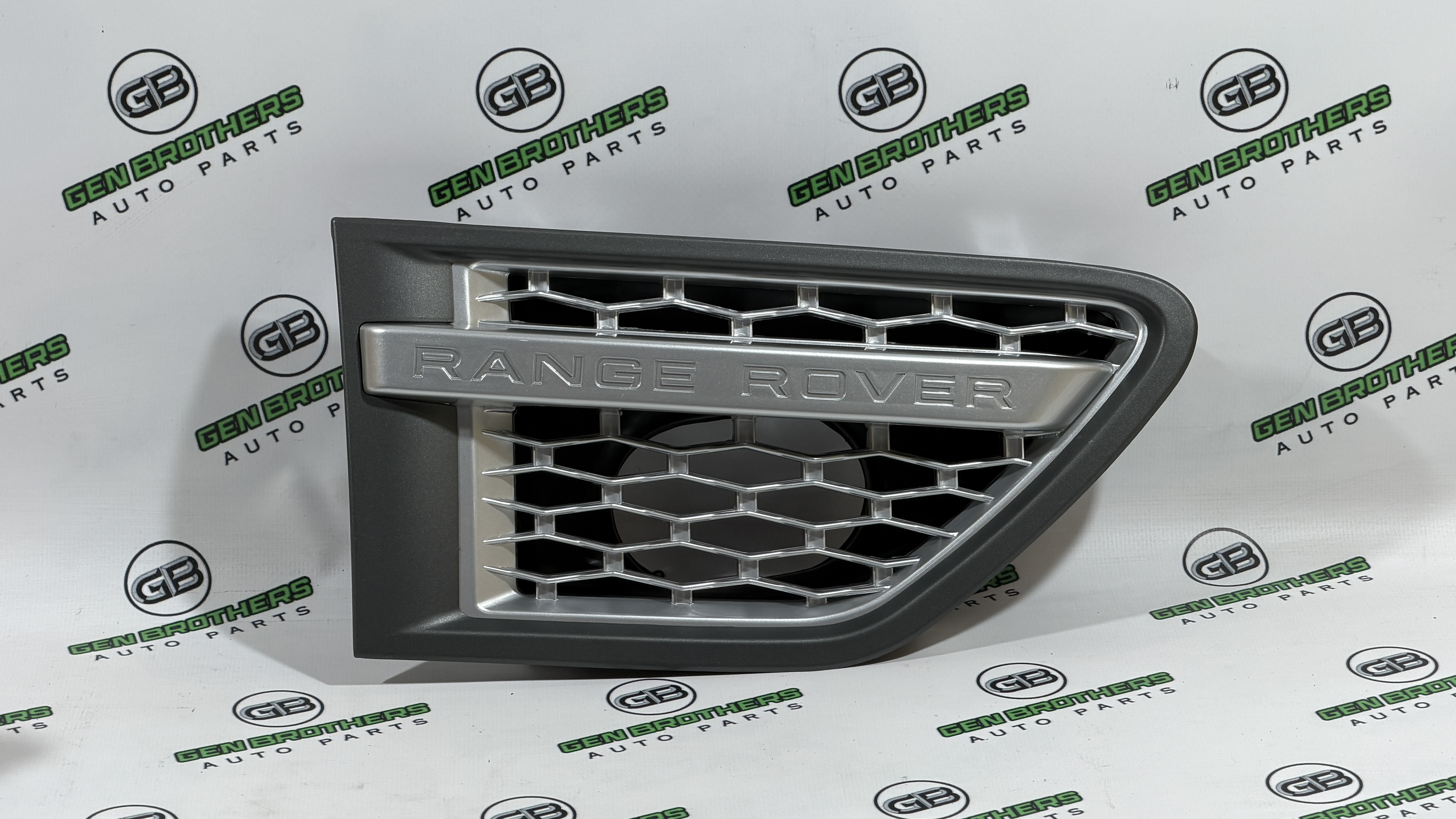 Молдинг крила, грати та зябра крила Land Rover Range Rover Sport L320 2010