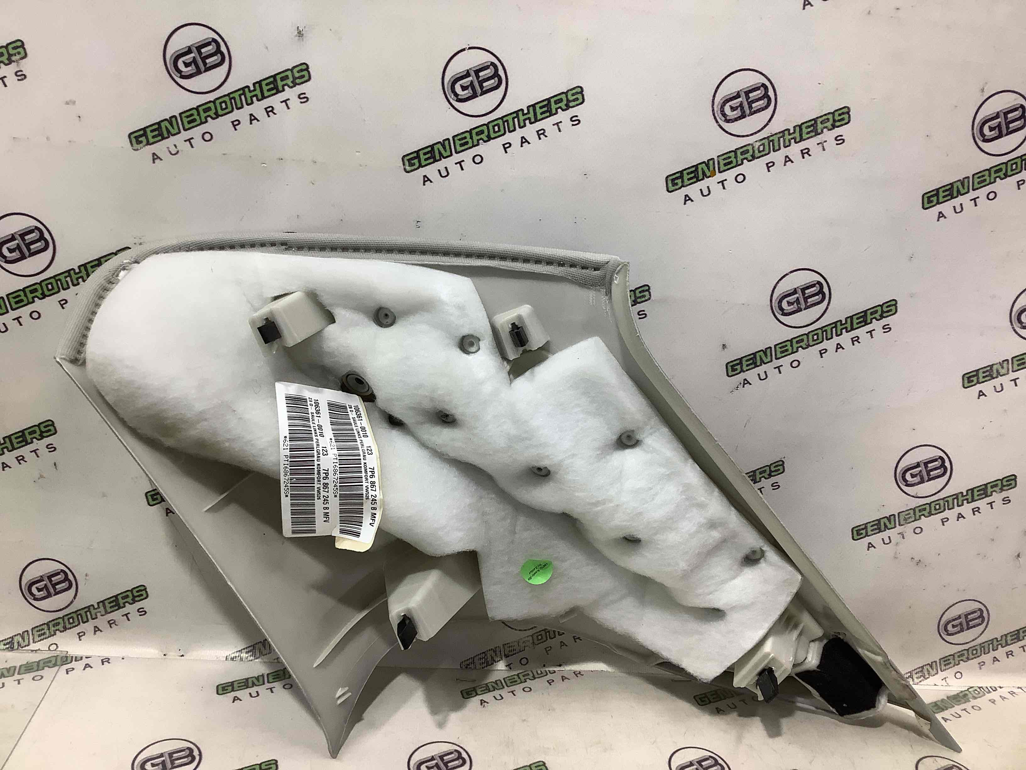 Обшивка задньої стійки ліва