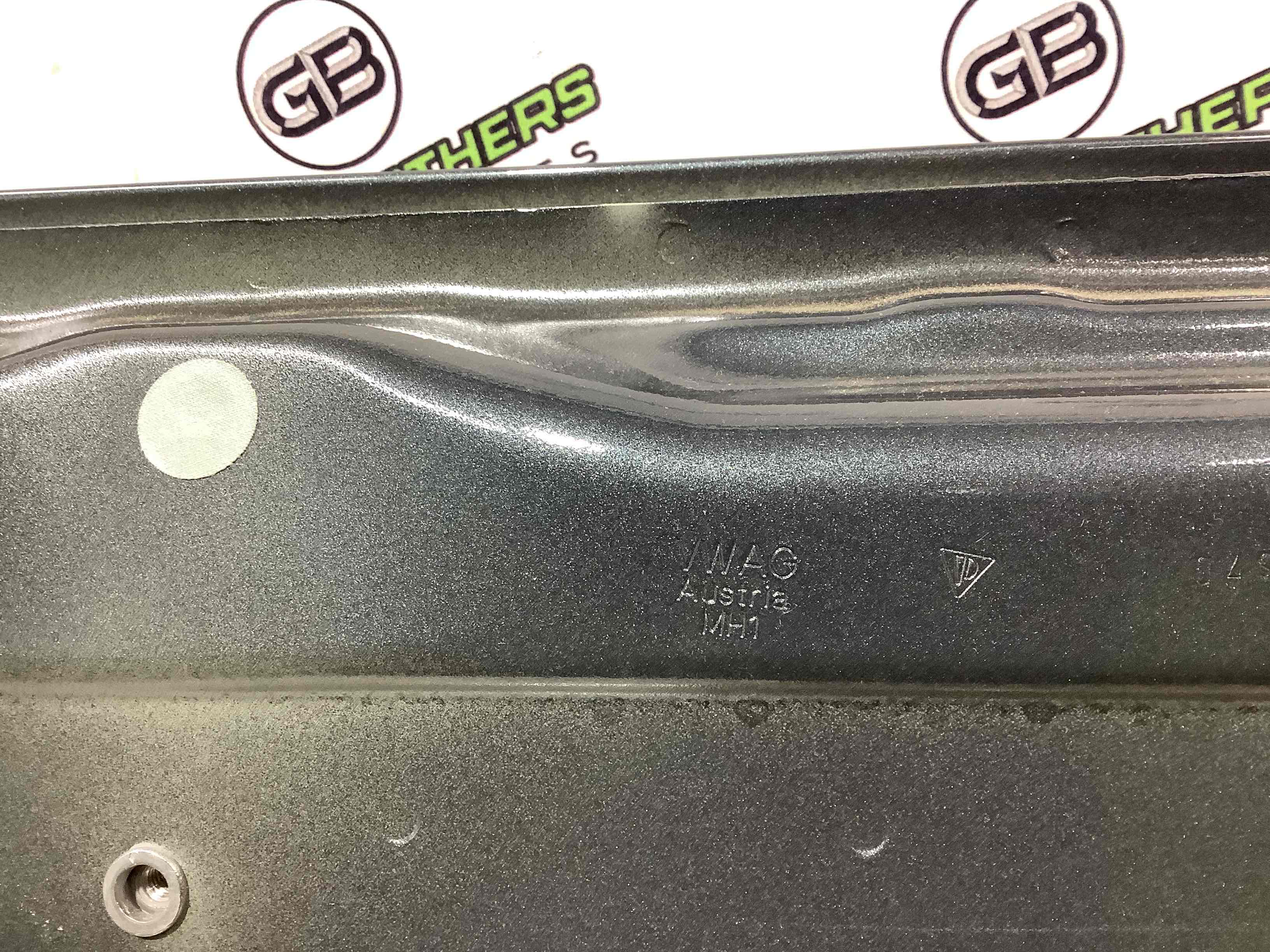 Двері передні права