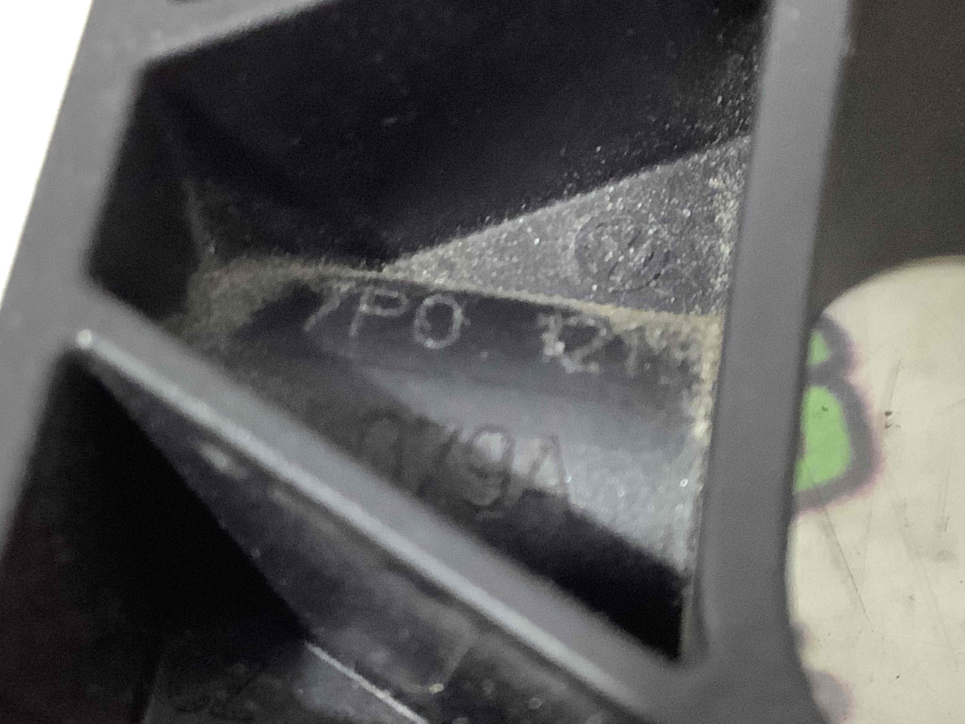 Опора радіатора, кріплення, кронштейн, ущільнювач радіатора