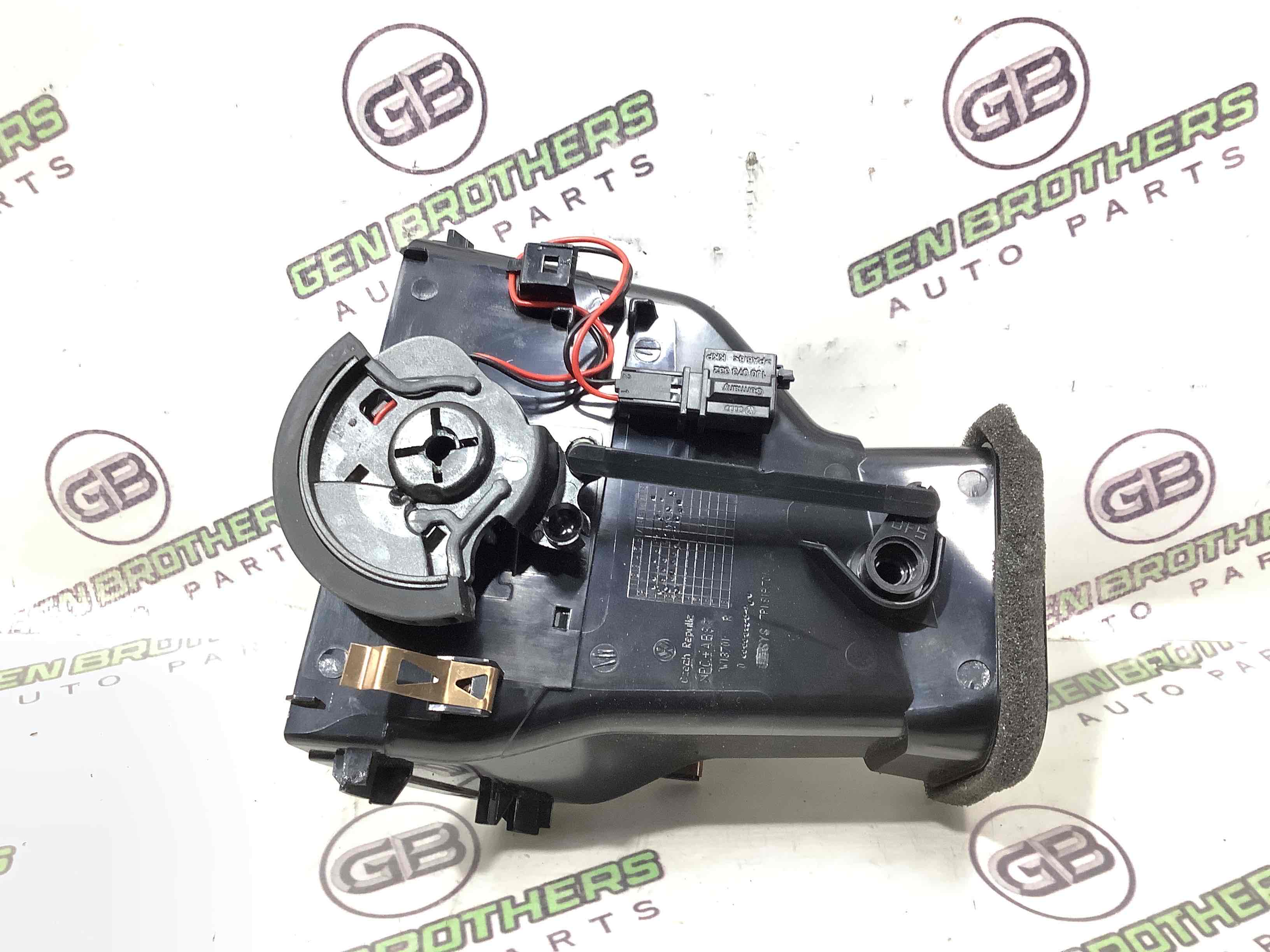 Дефлектор обдування салону