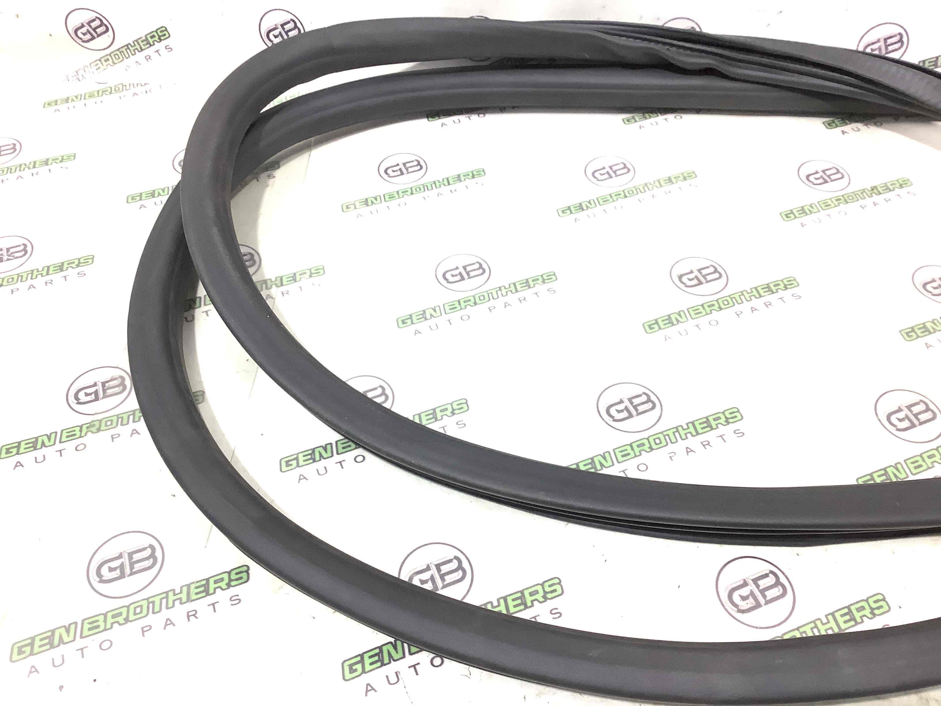 Ущільнювач скла, двері