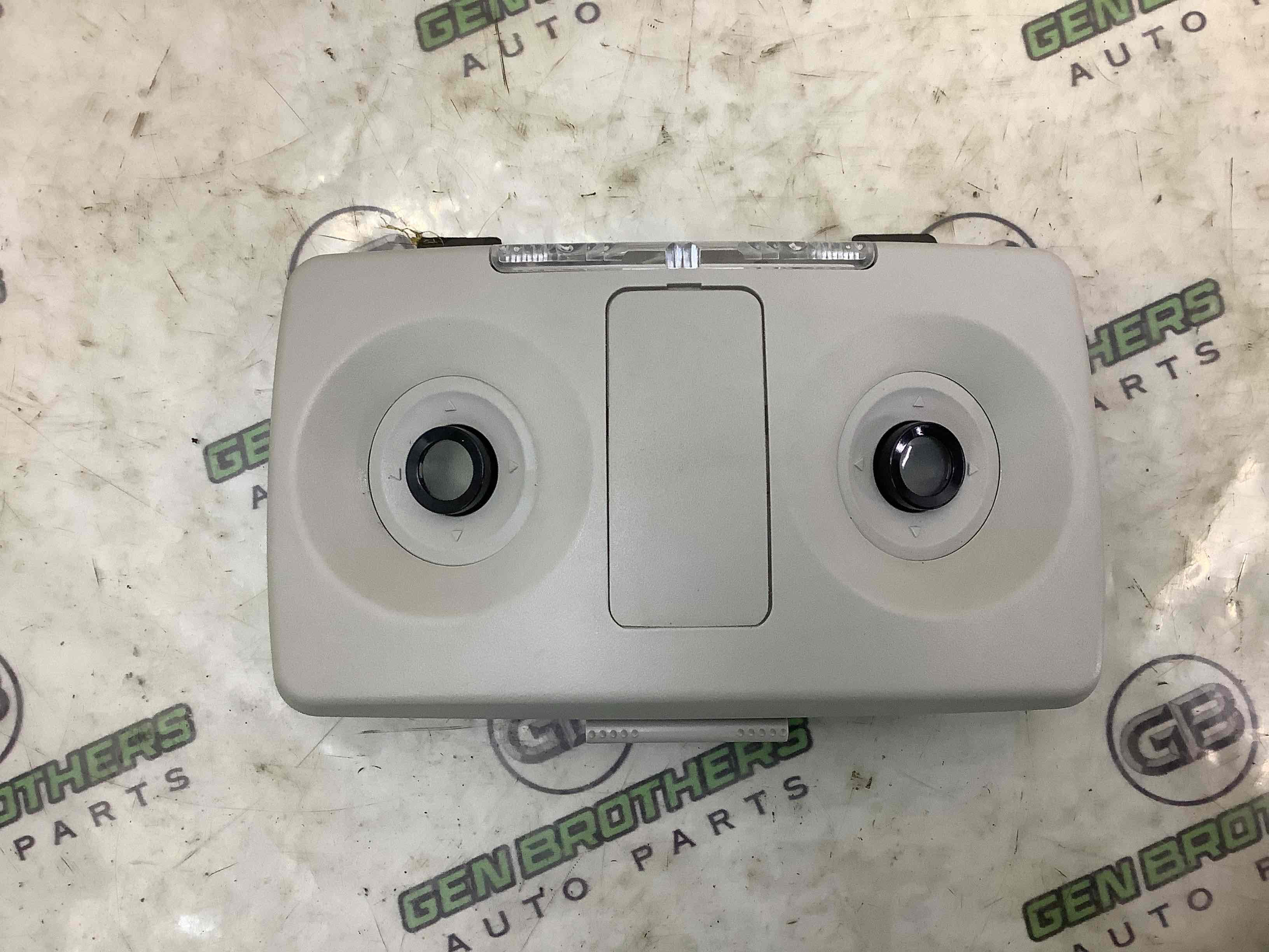 Фонарь салонный, плафон