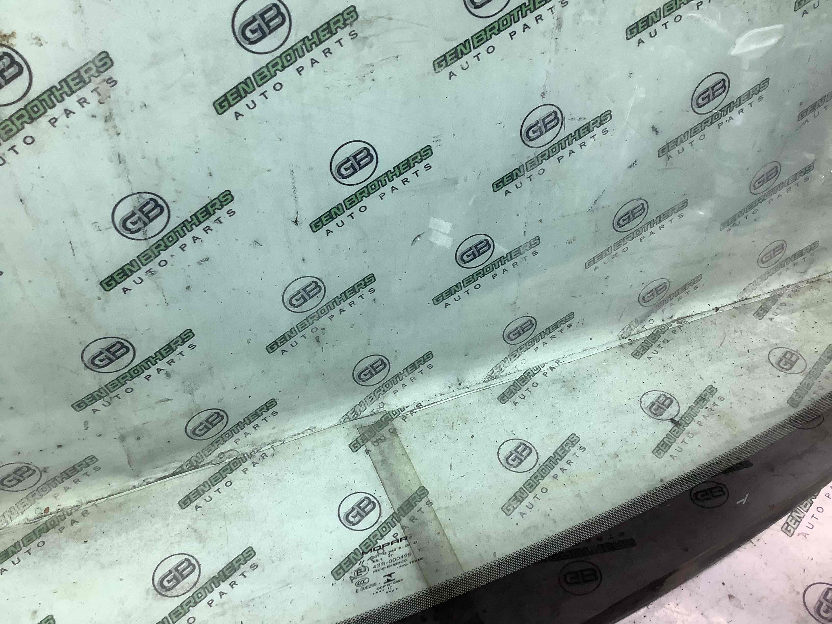 Лобовое стекло