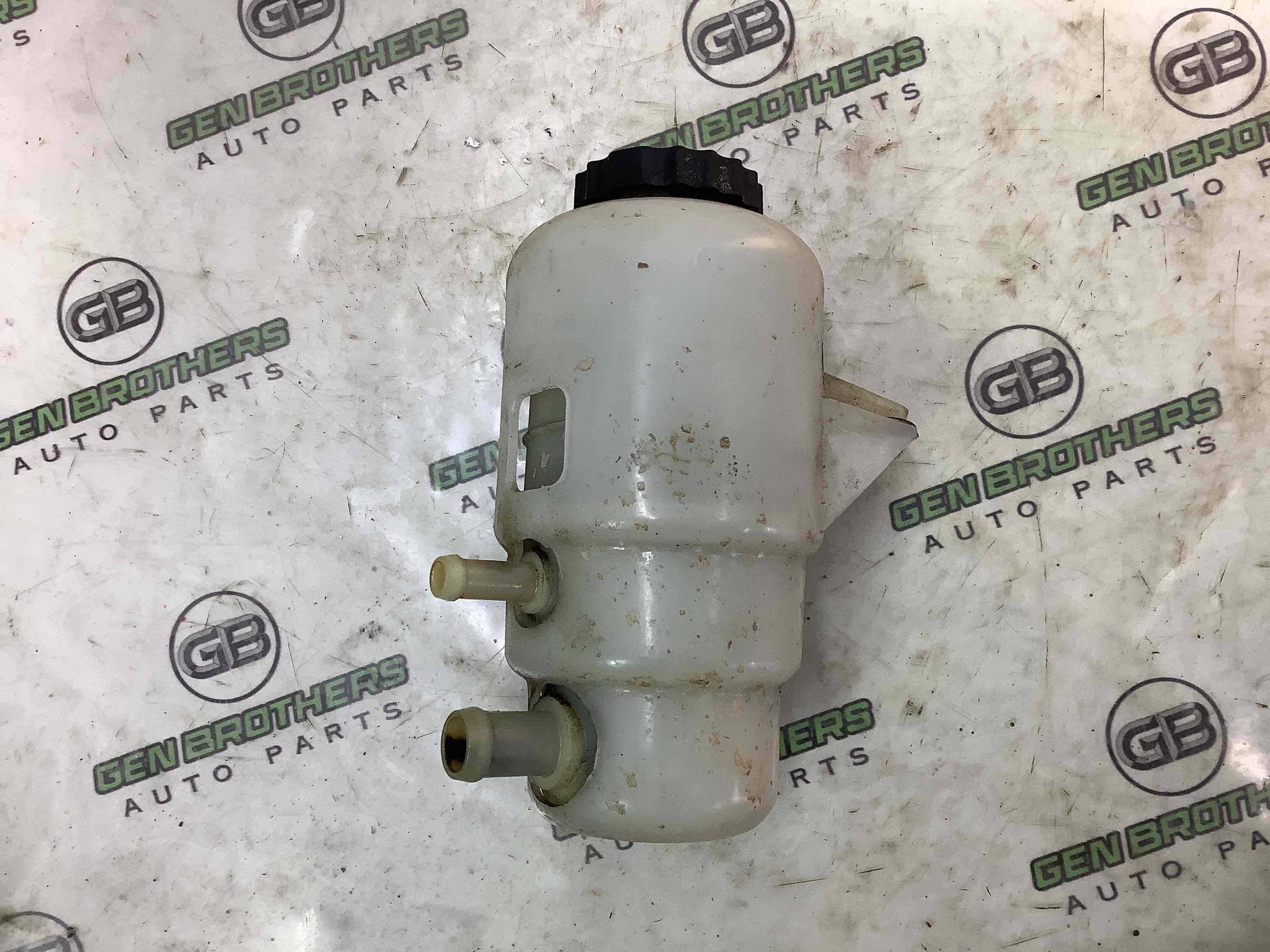 Бачок гидроусилителя