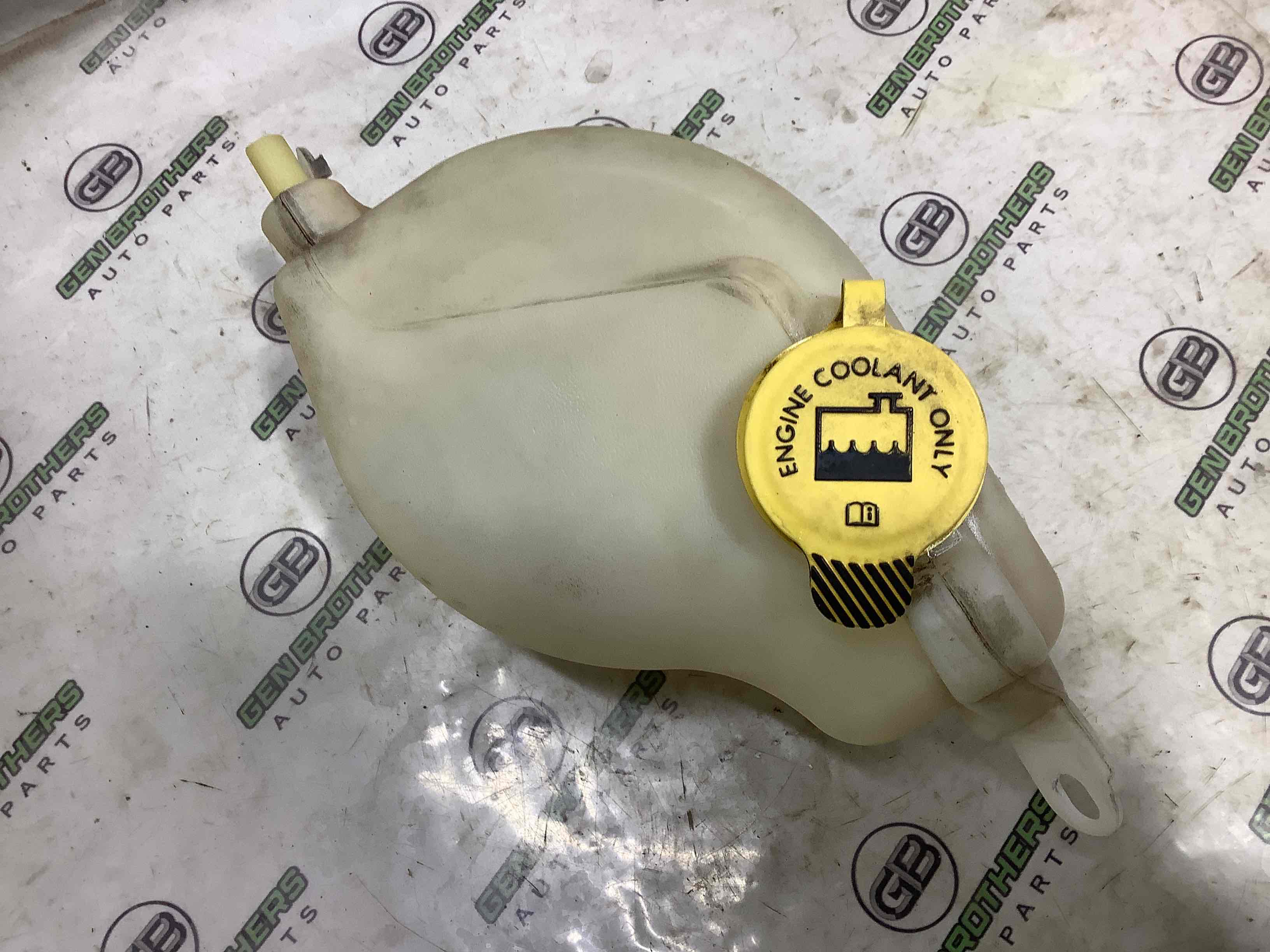 Расширительный бачок охлаждения