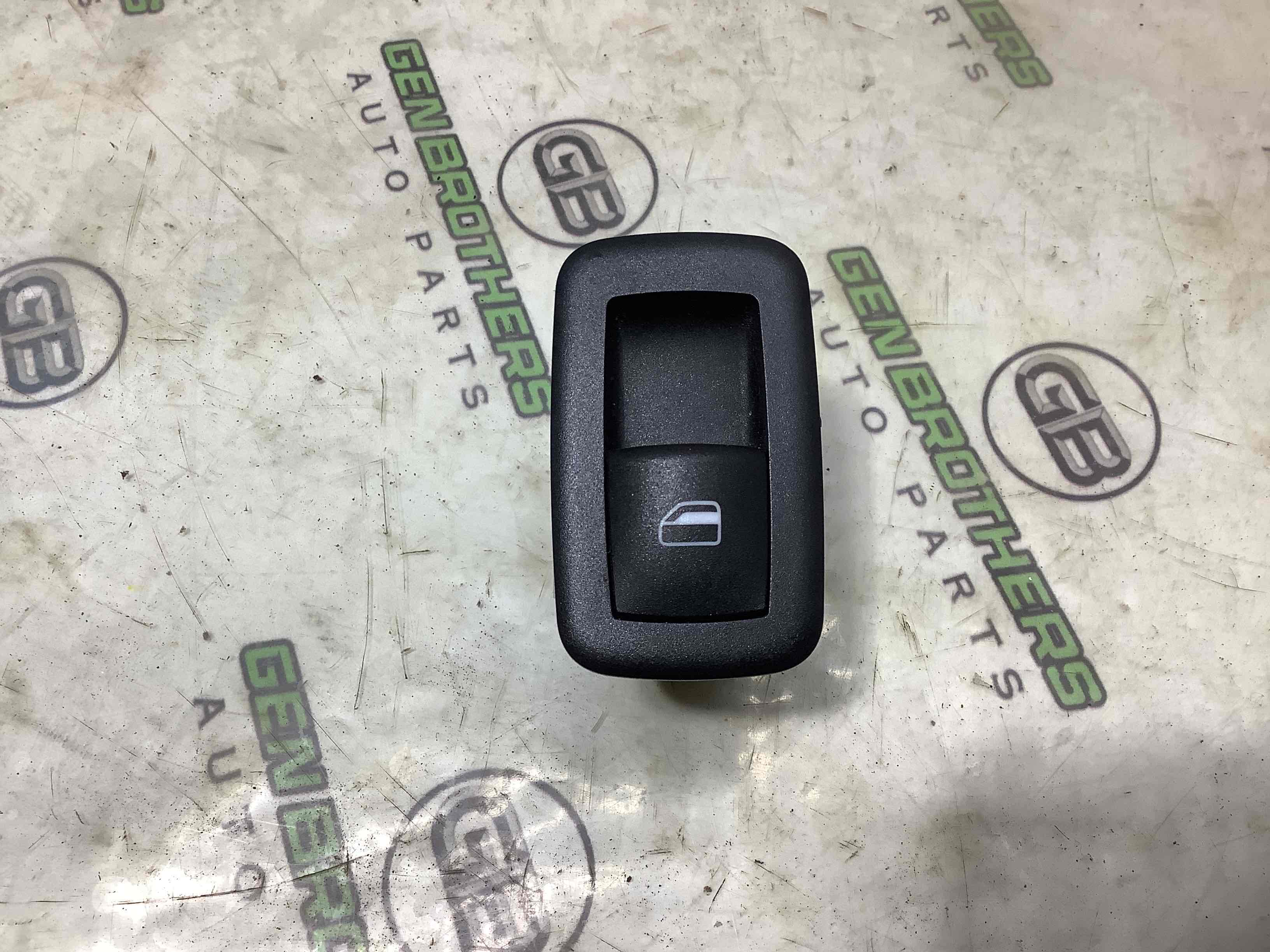 Кнопки управления стеклоподъемниками