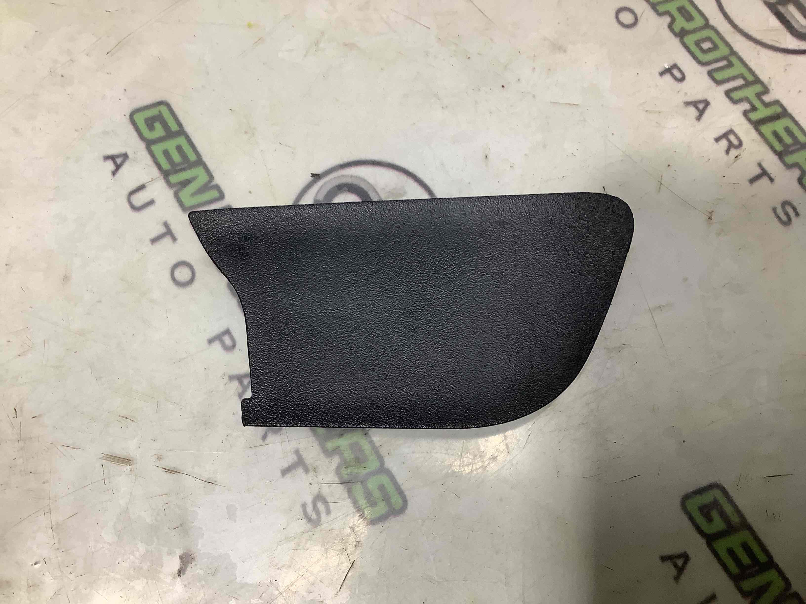 Обшивка дверей и карт