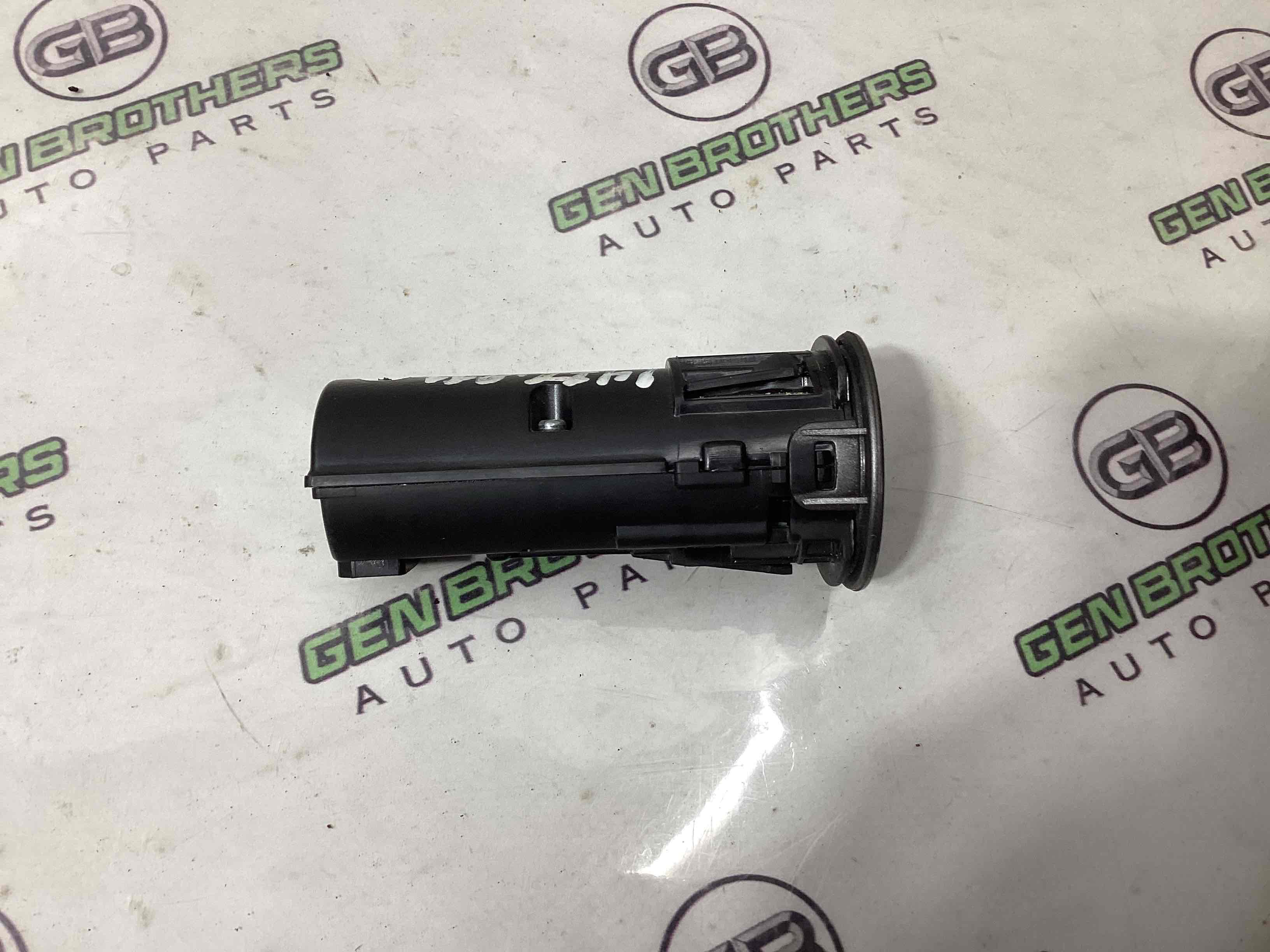 Кнопка запуска двигателя, корпус