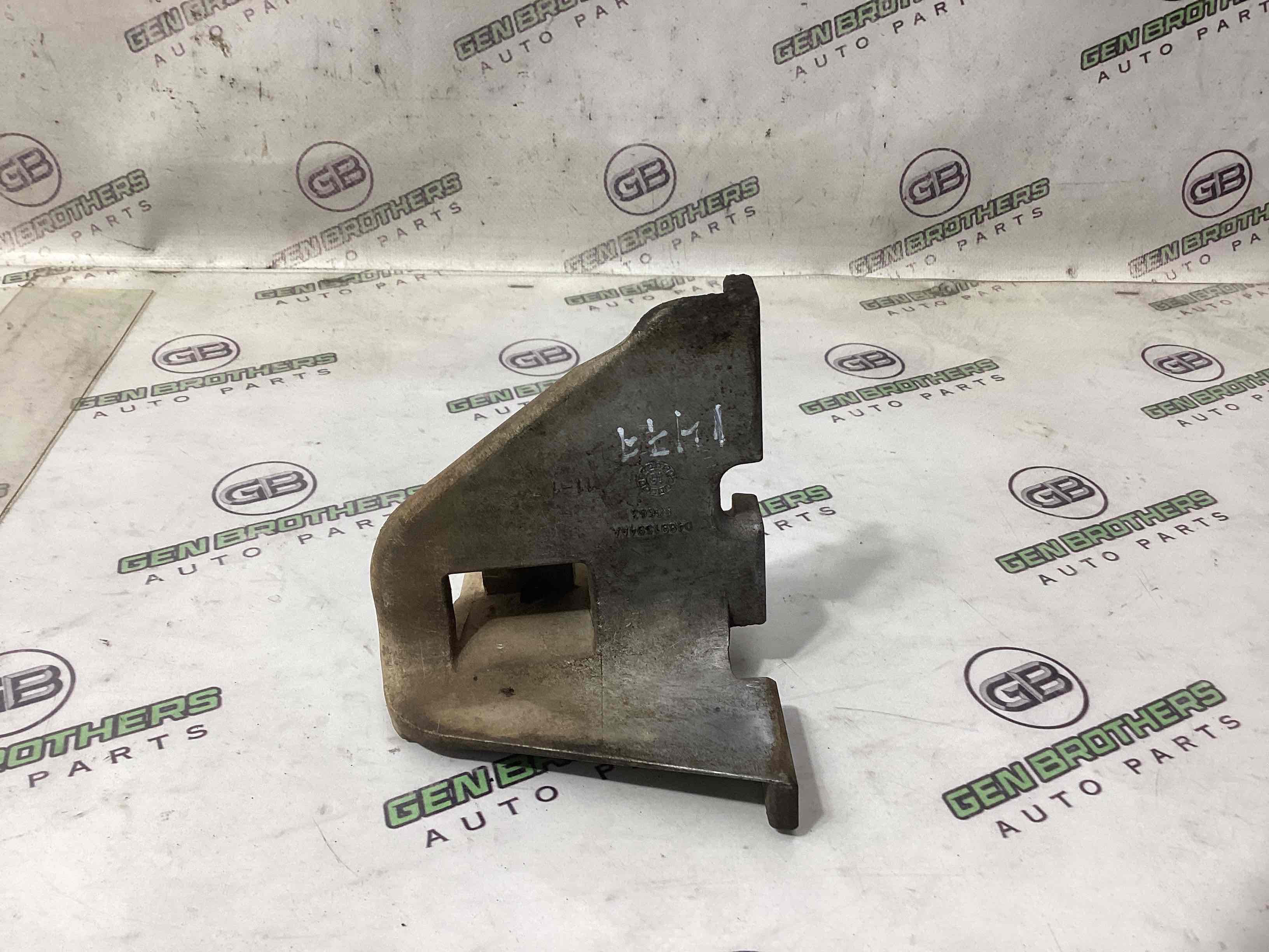 Кронштейн компрессора кондиционера