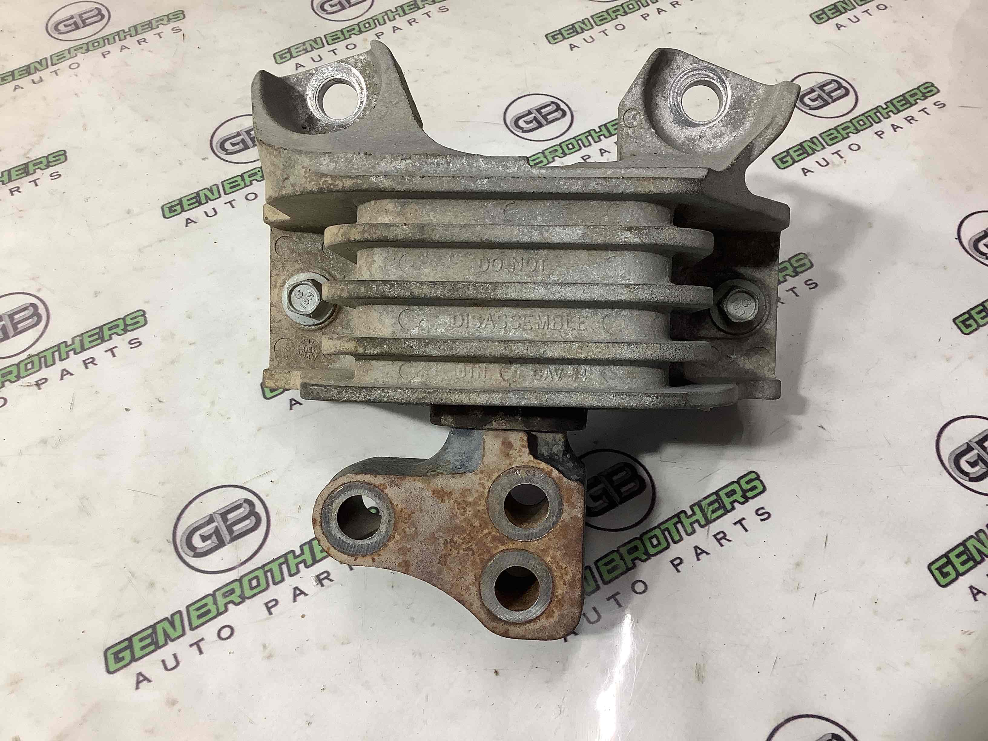 Подушка крепления двигателя