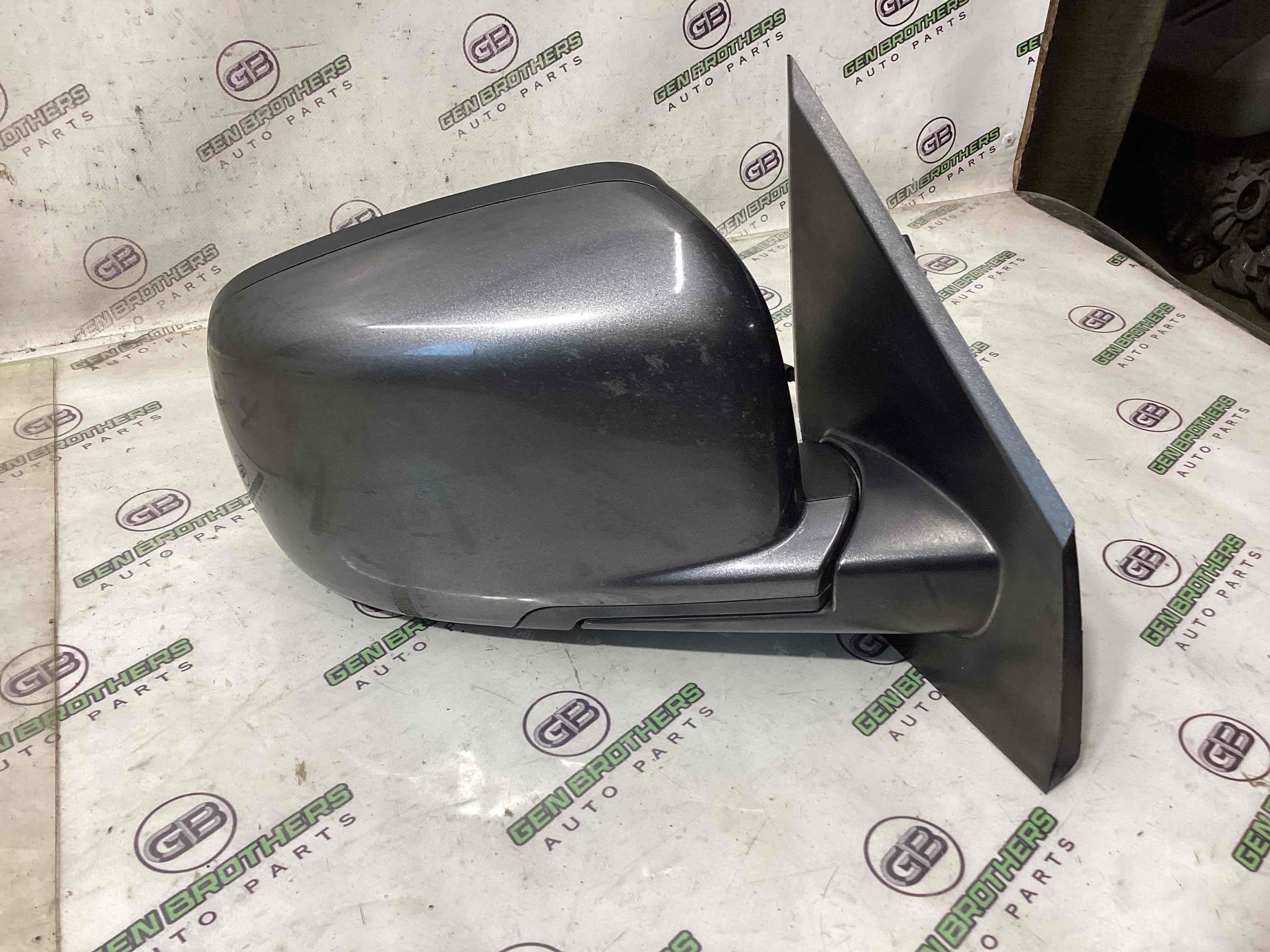 Зеркало внешнее правое