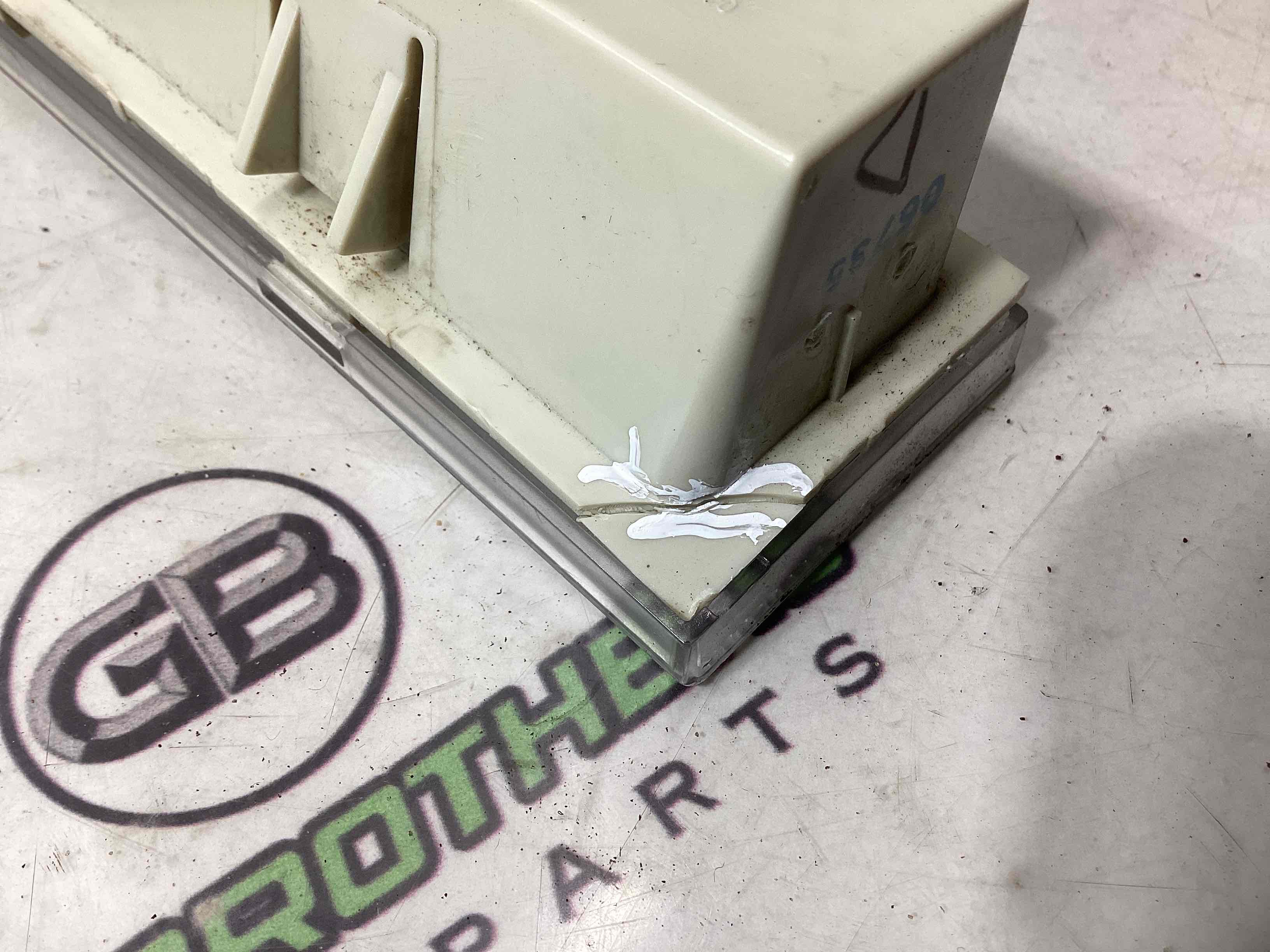 Фонарь салонный, плафон