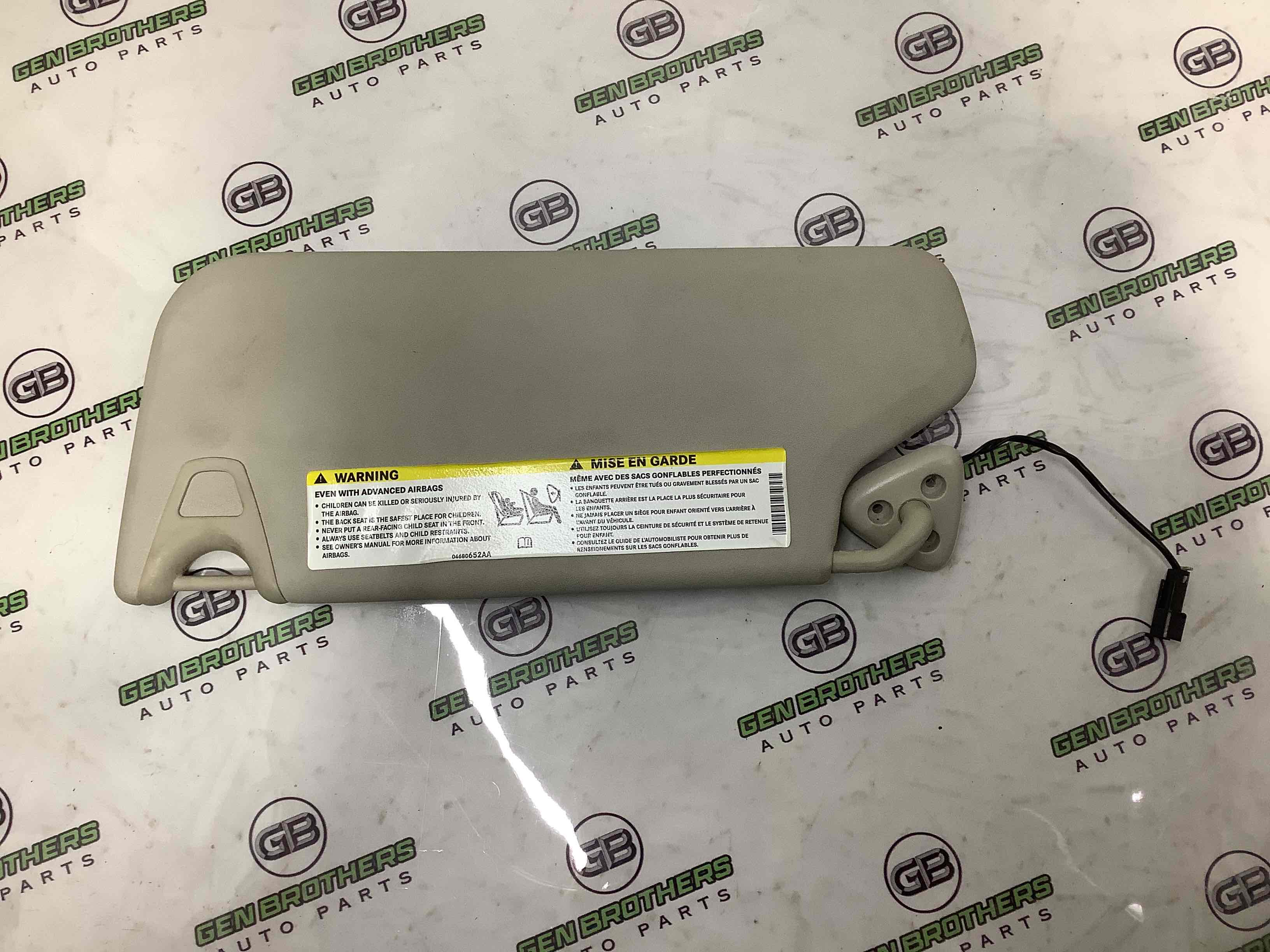 Козырек солнцезащитный