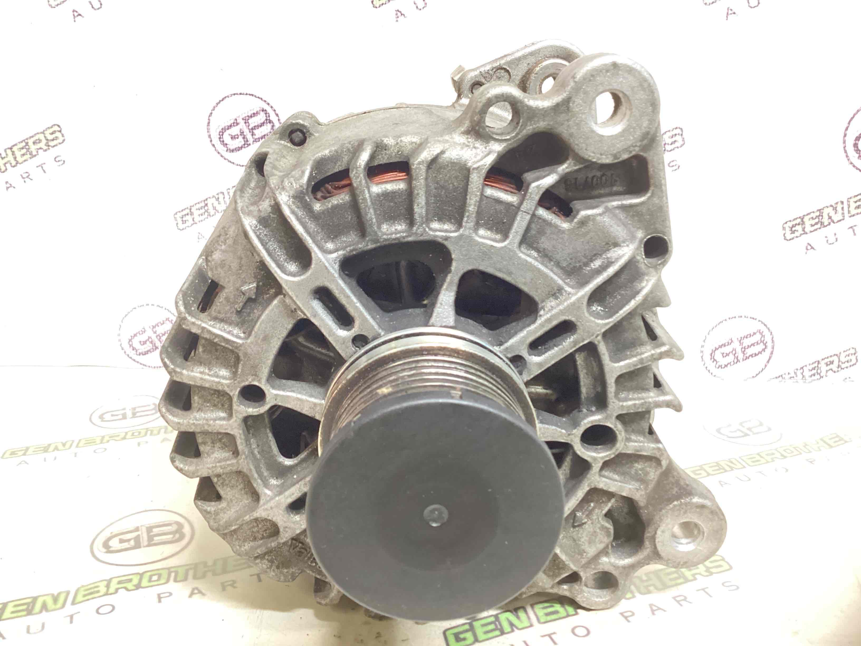 Генератор, кронштейн генератора