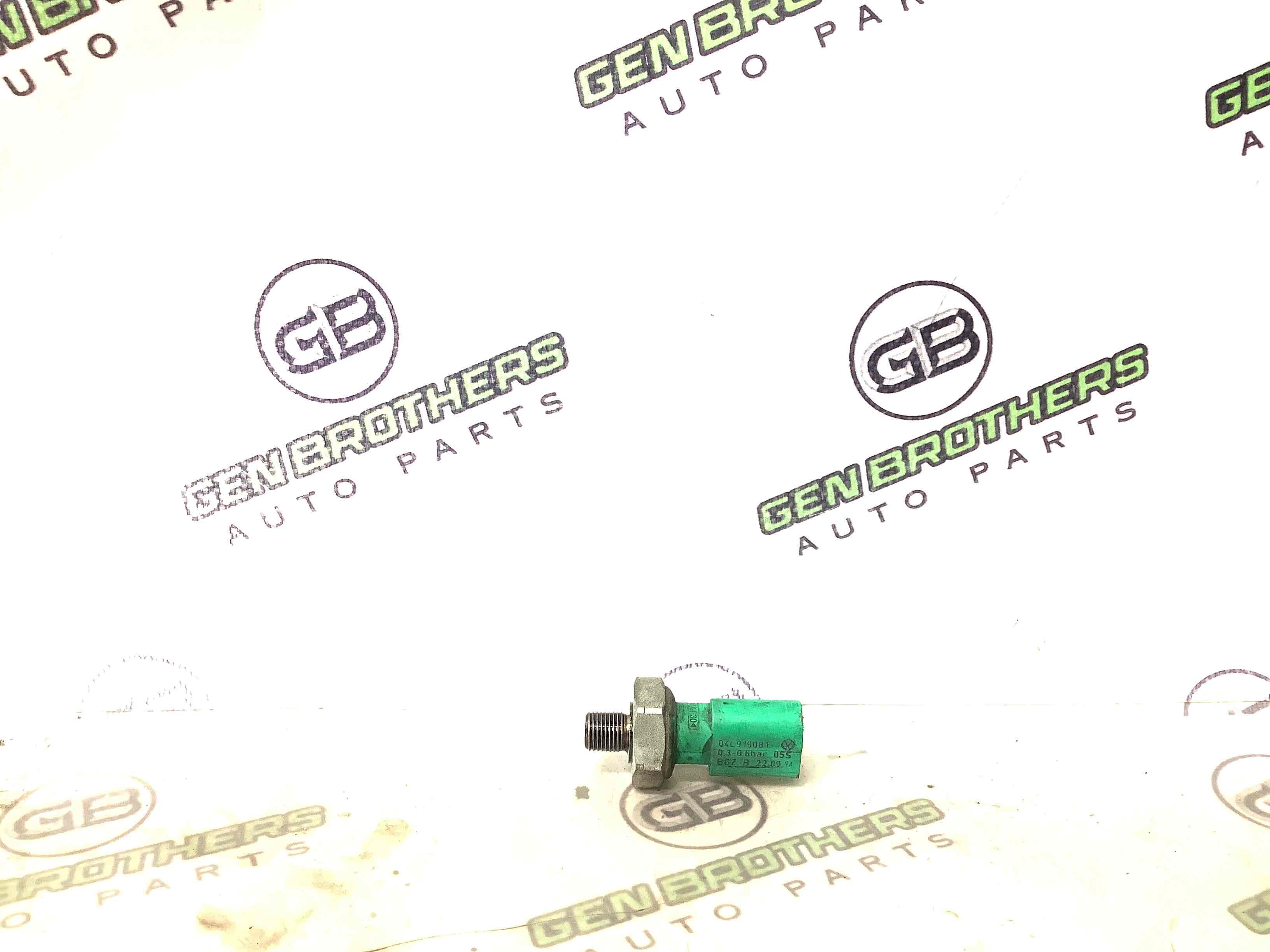 Датчик тиску олії