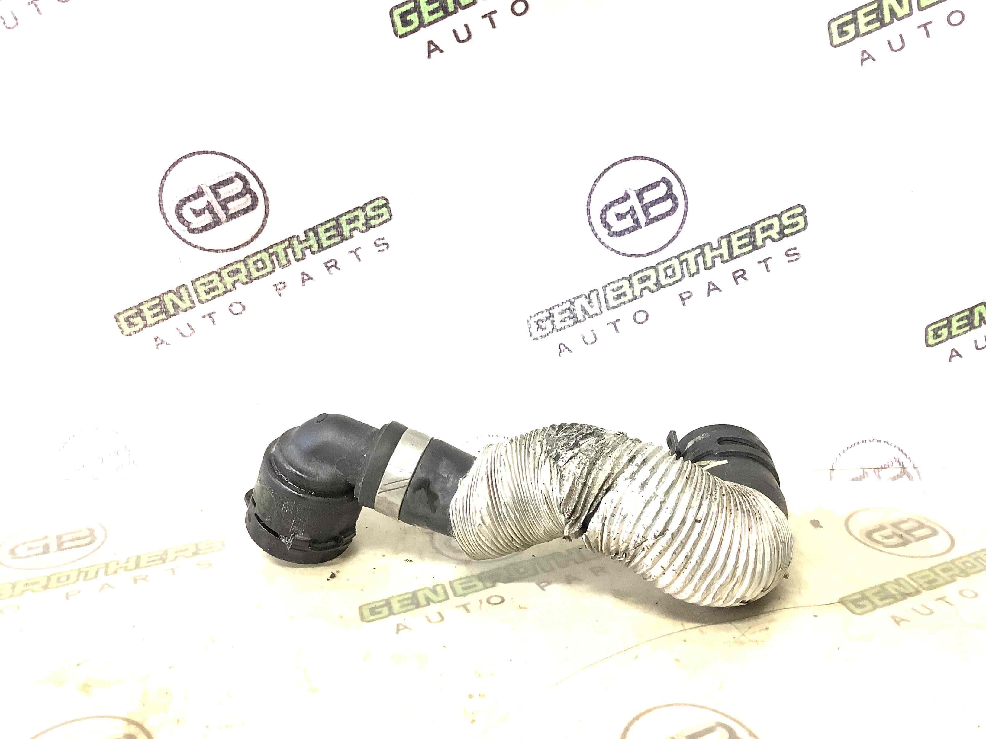 Патрубок трубопровід, шланг