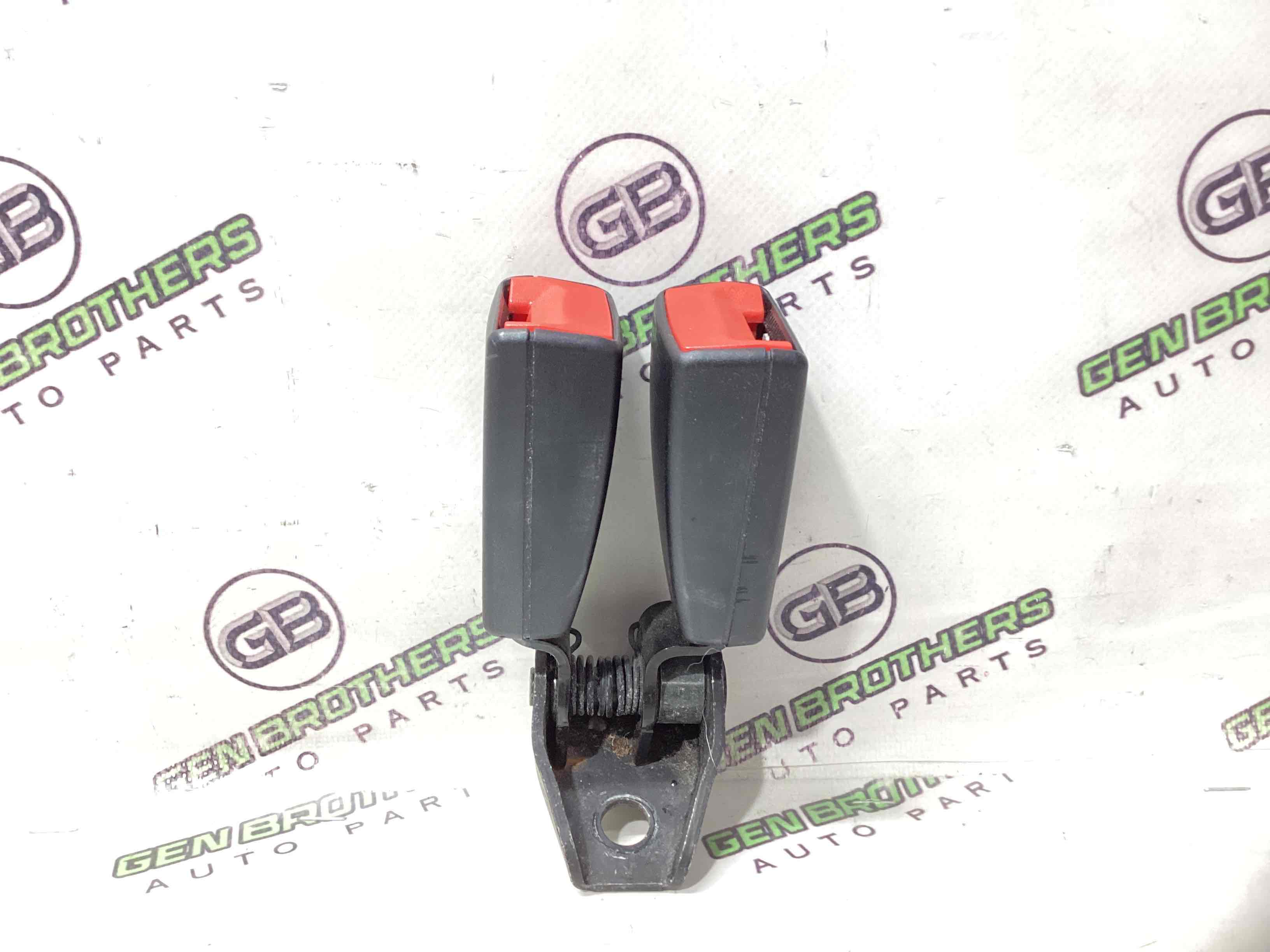 Замок ременя безпеки