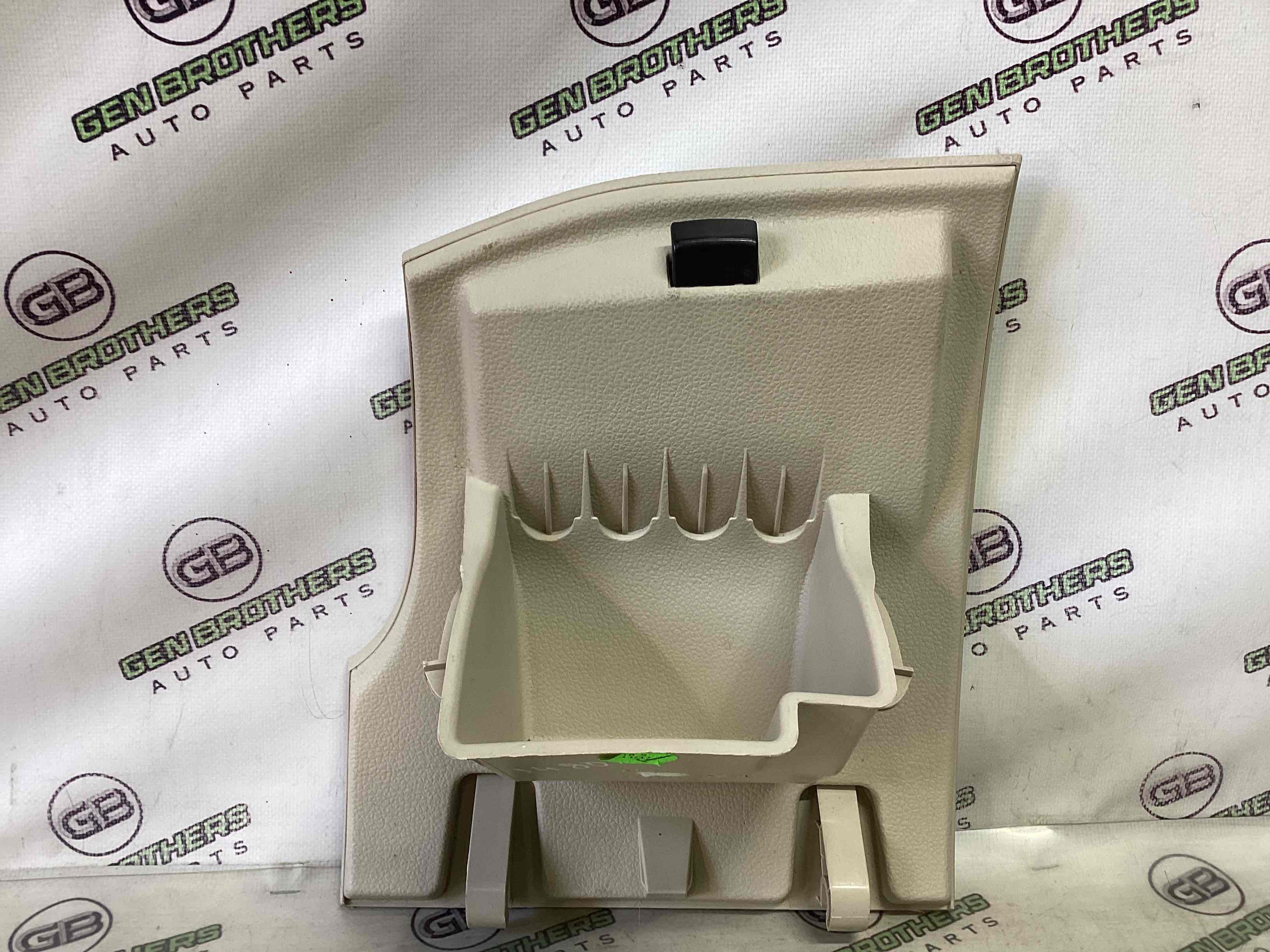 Бардачок замок бардачка, підстаканник, ящик