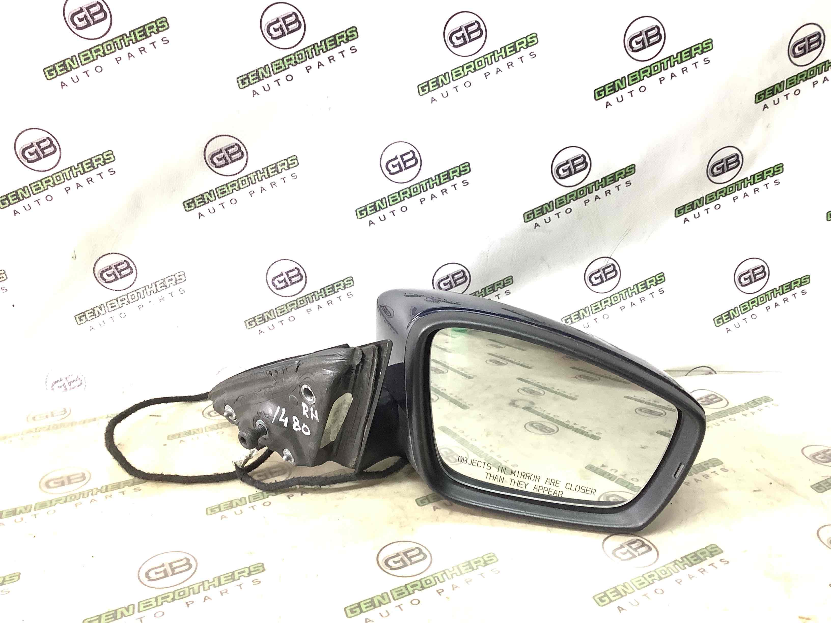 Дзеркало зовнішнє праве