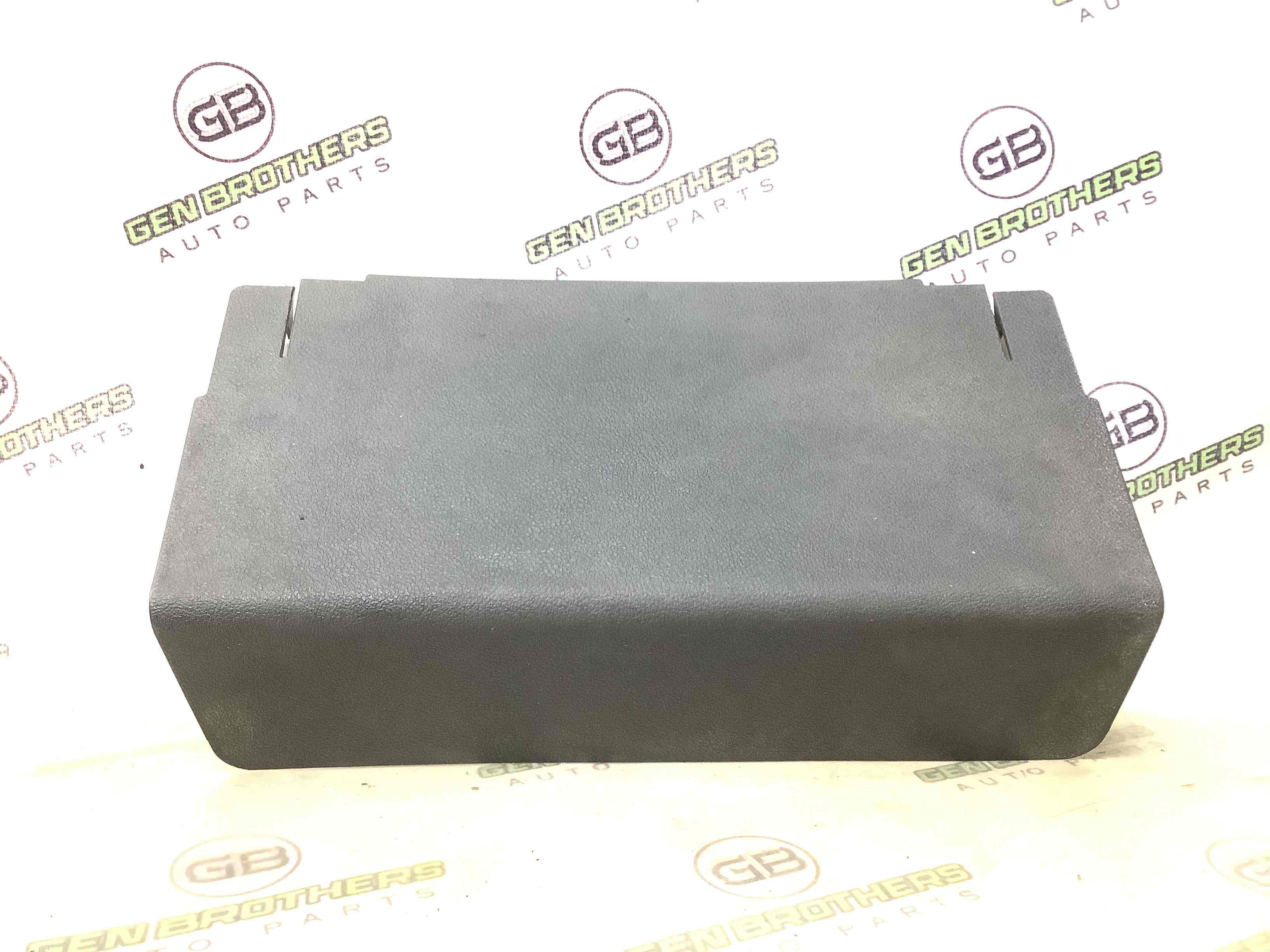 Пластикові елементи салону