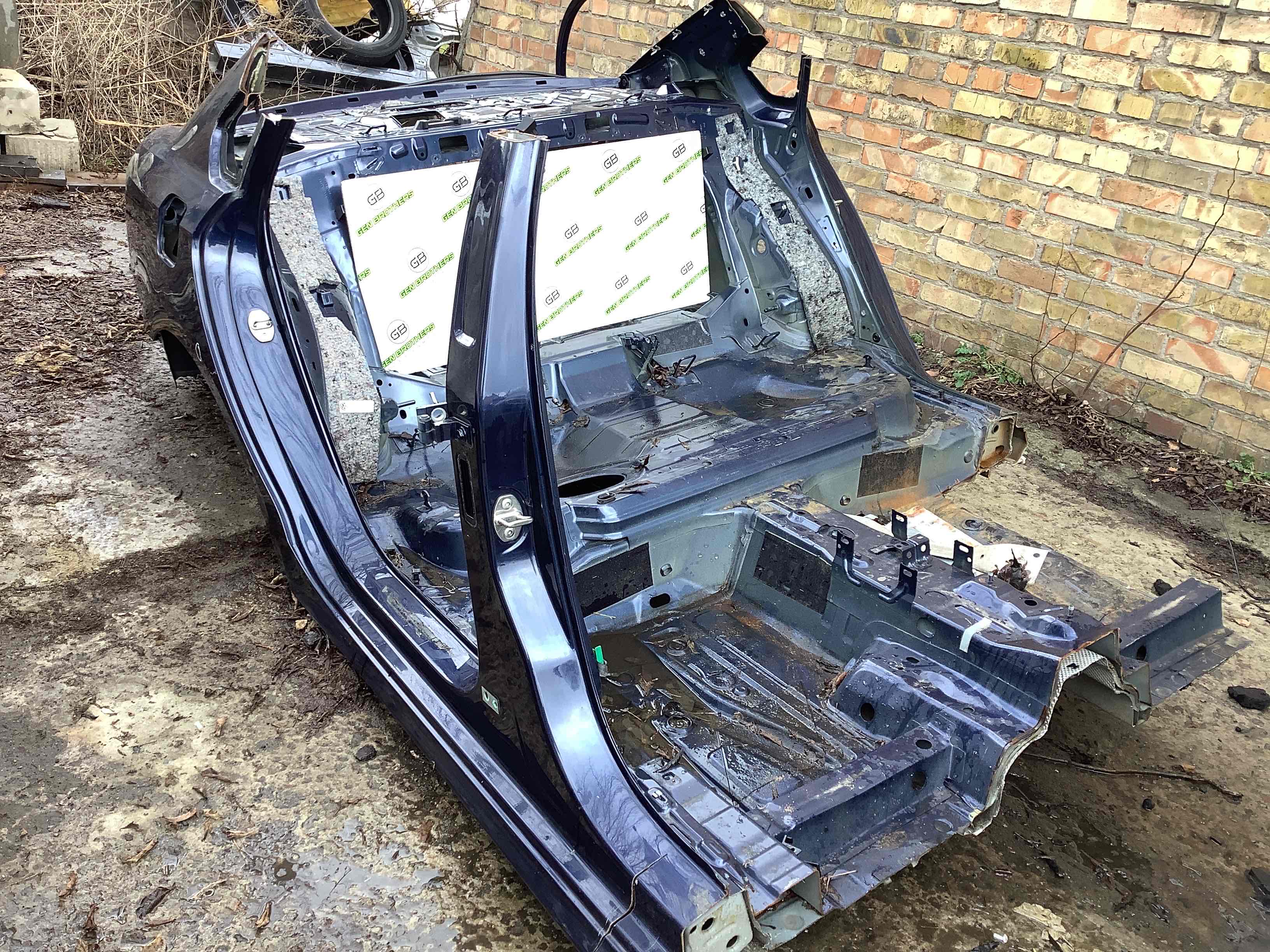 Задня частина кузова