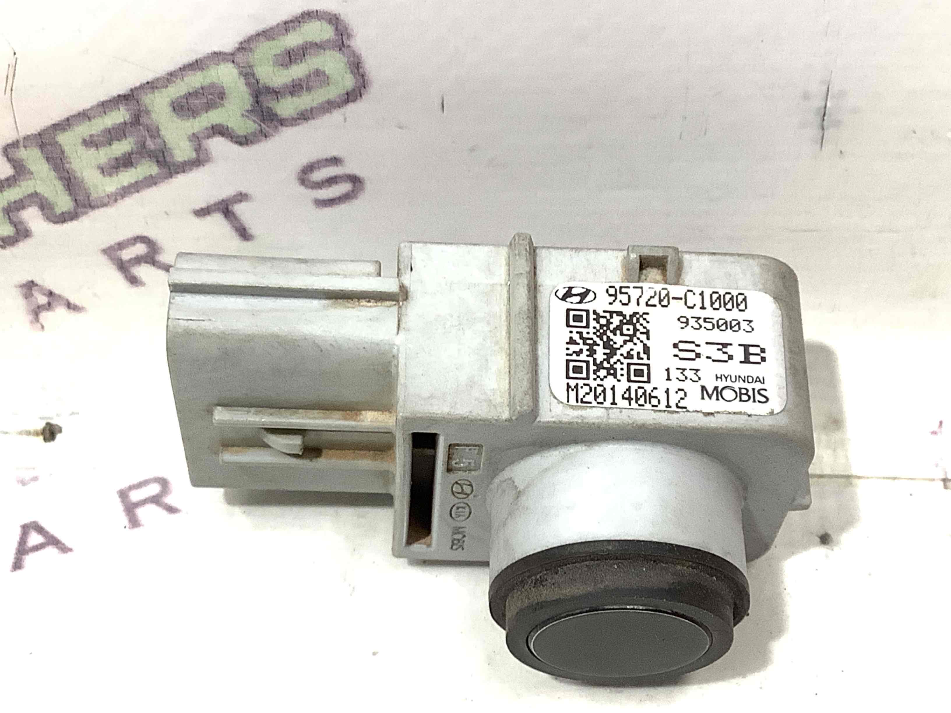 Парктронік, кріплення, корпус