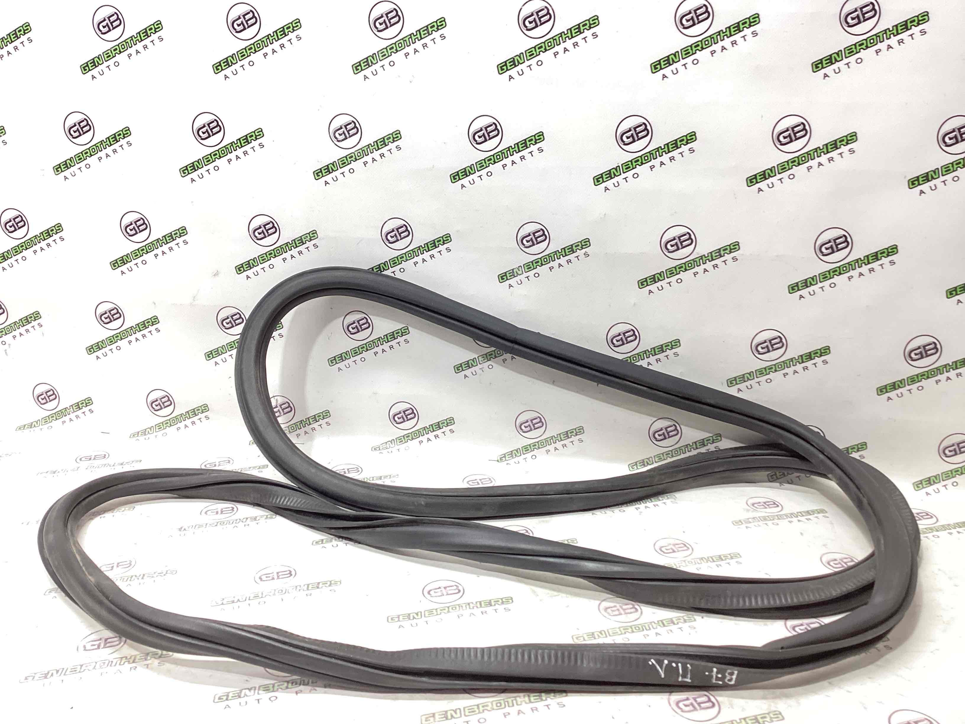 Ущільнювач скла, двері