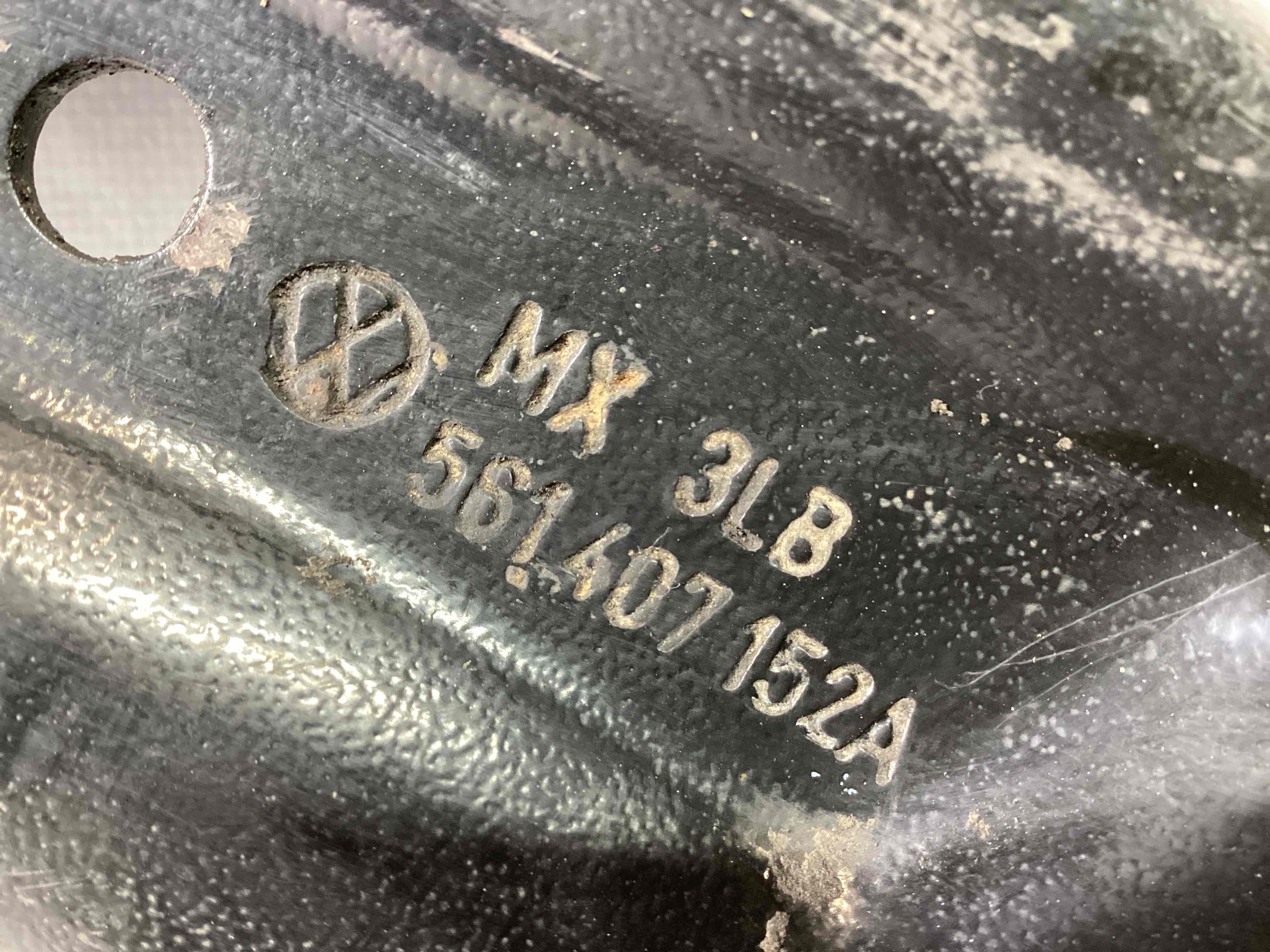 Важіль передній правий