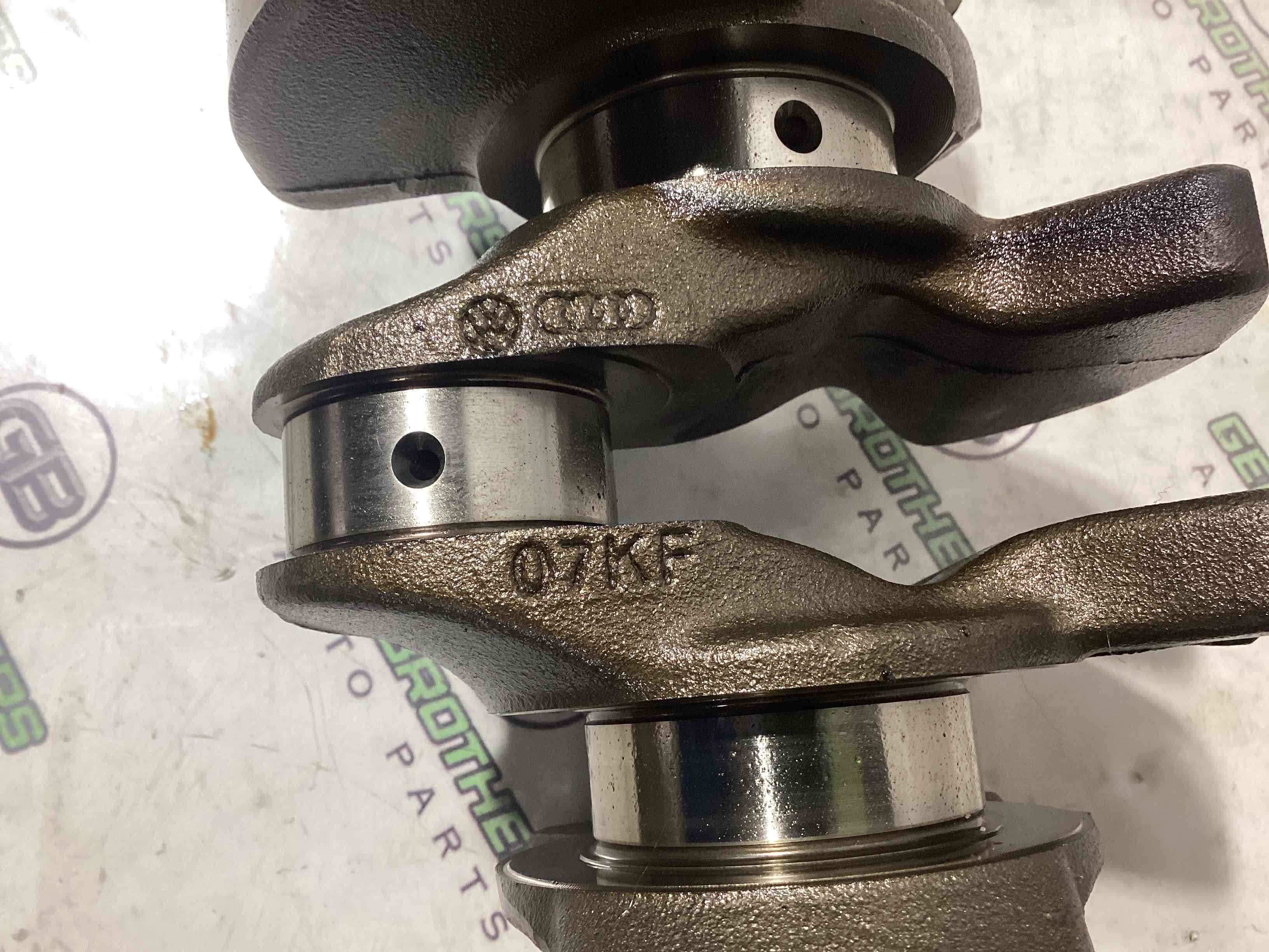 Колінвал та розподільник