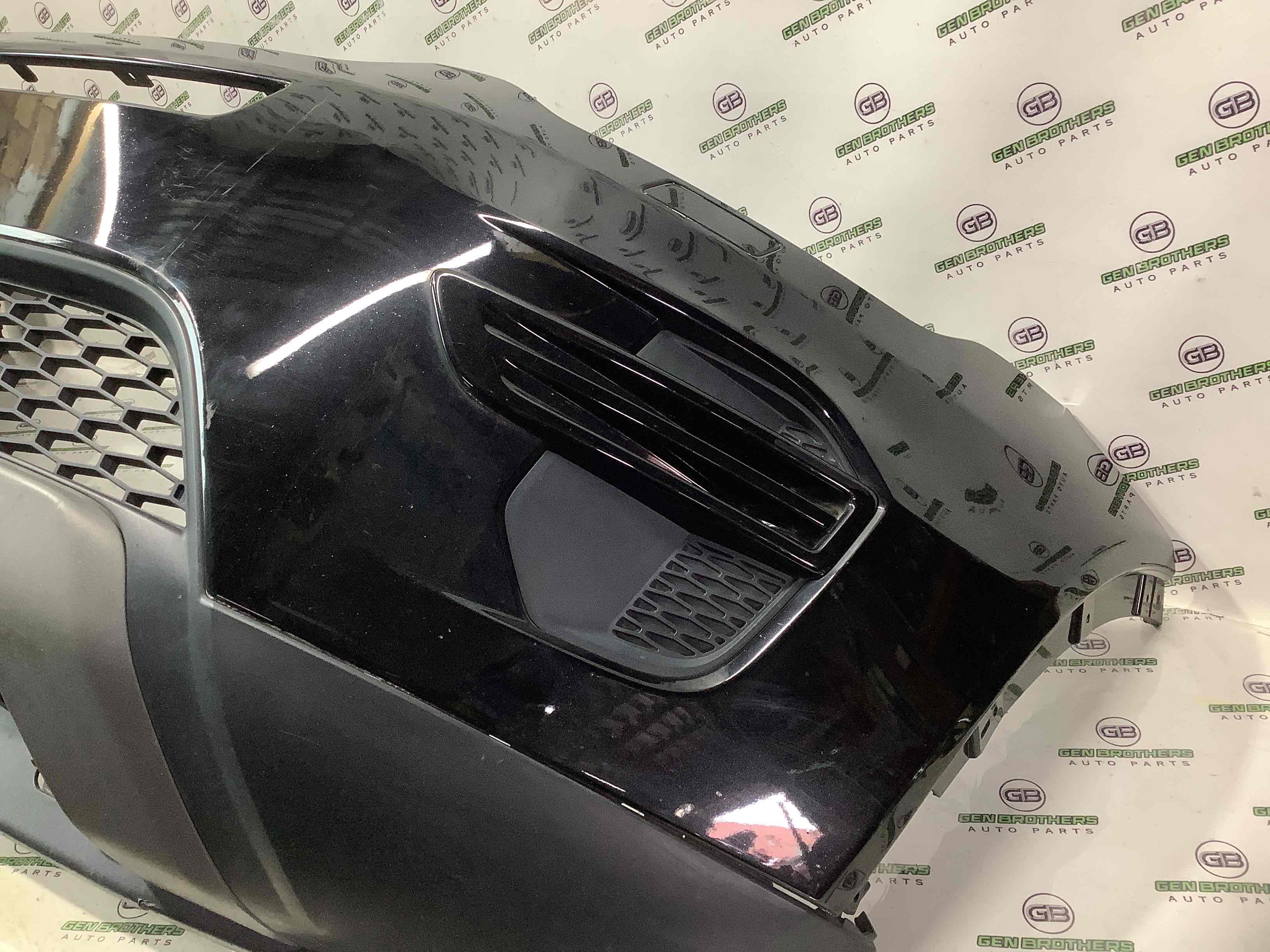Бампер передній Land Rover Discovery Sport L550 2017