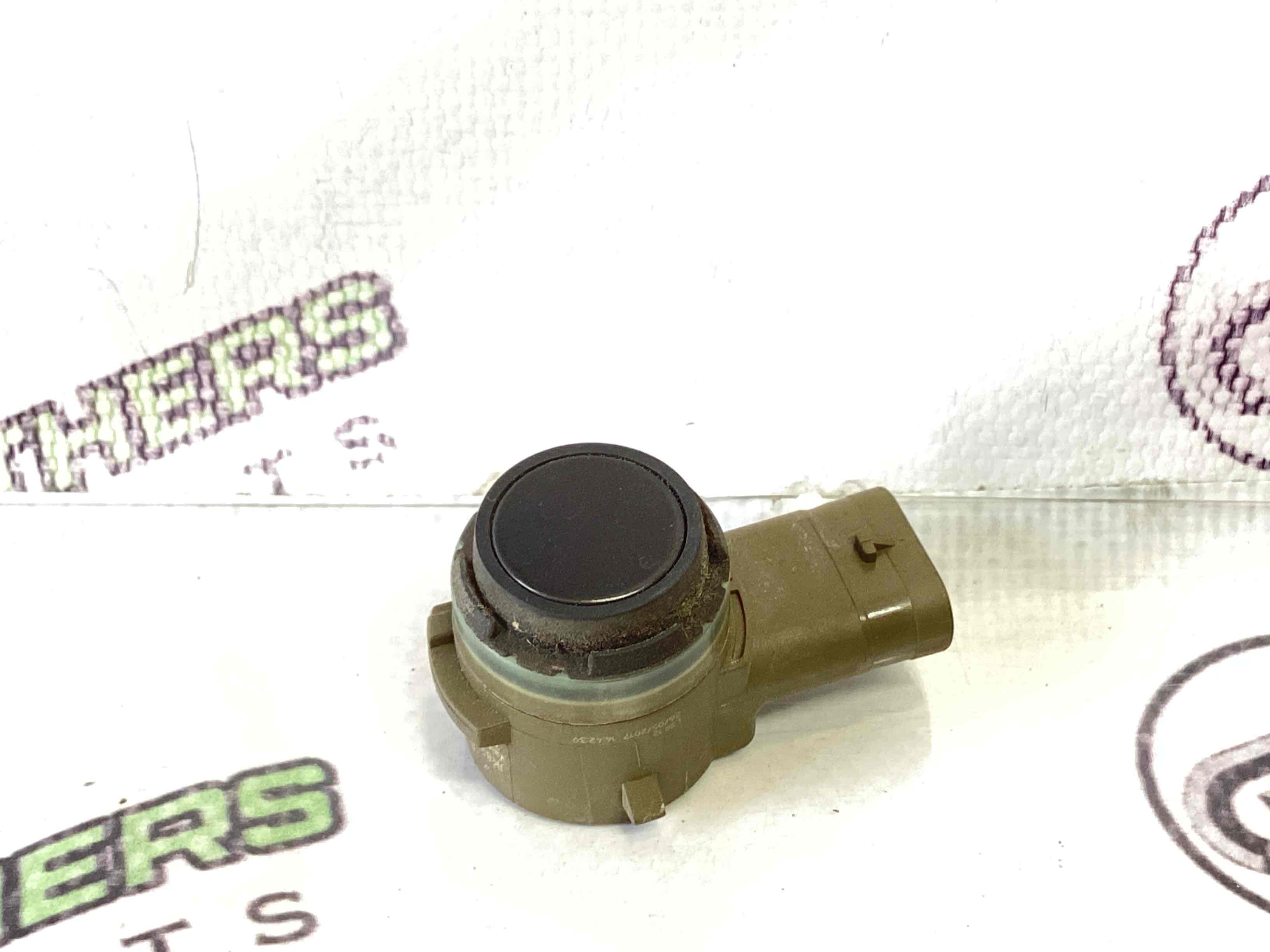 Парктронік, кріплення, корпус