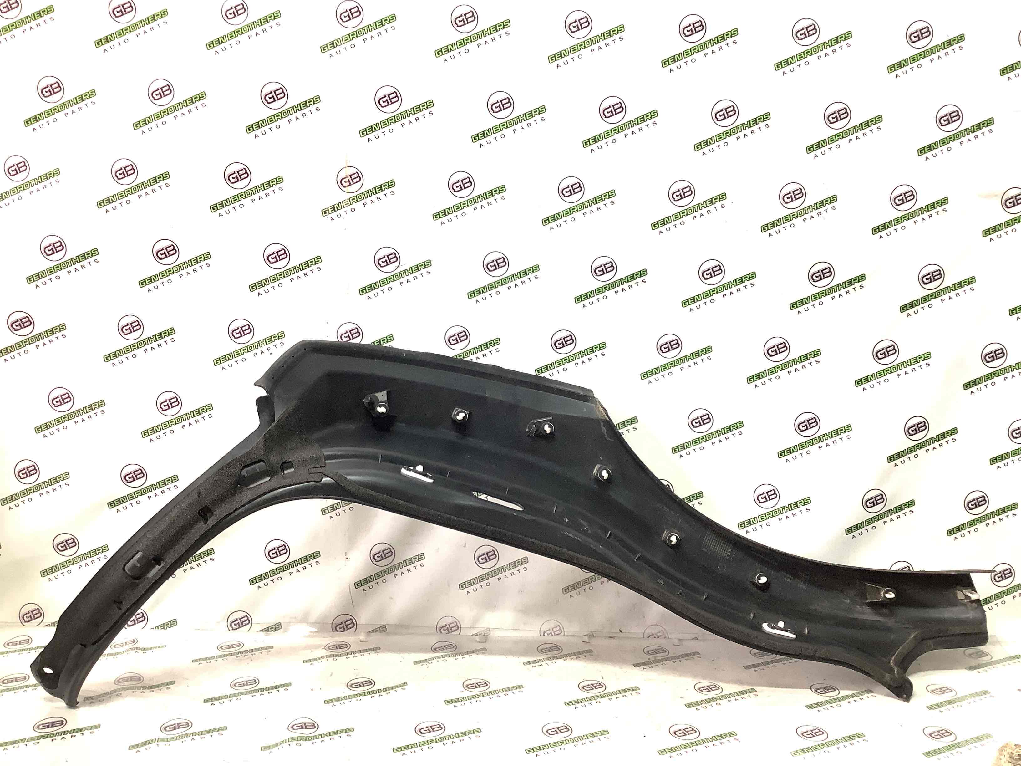 Обшивка задньої стійки права