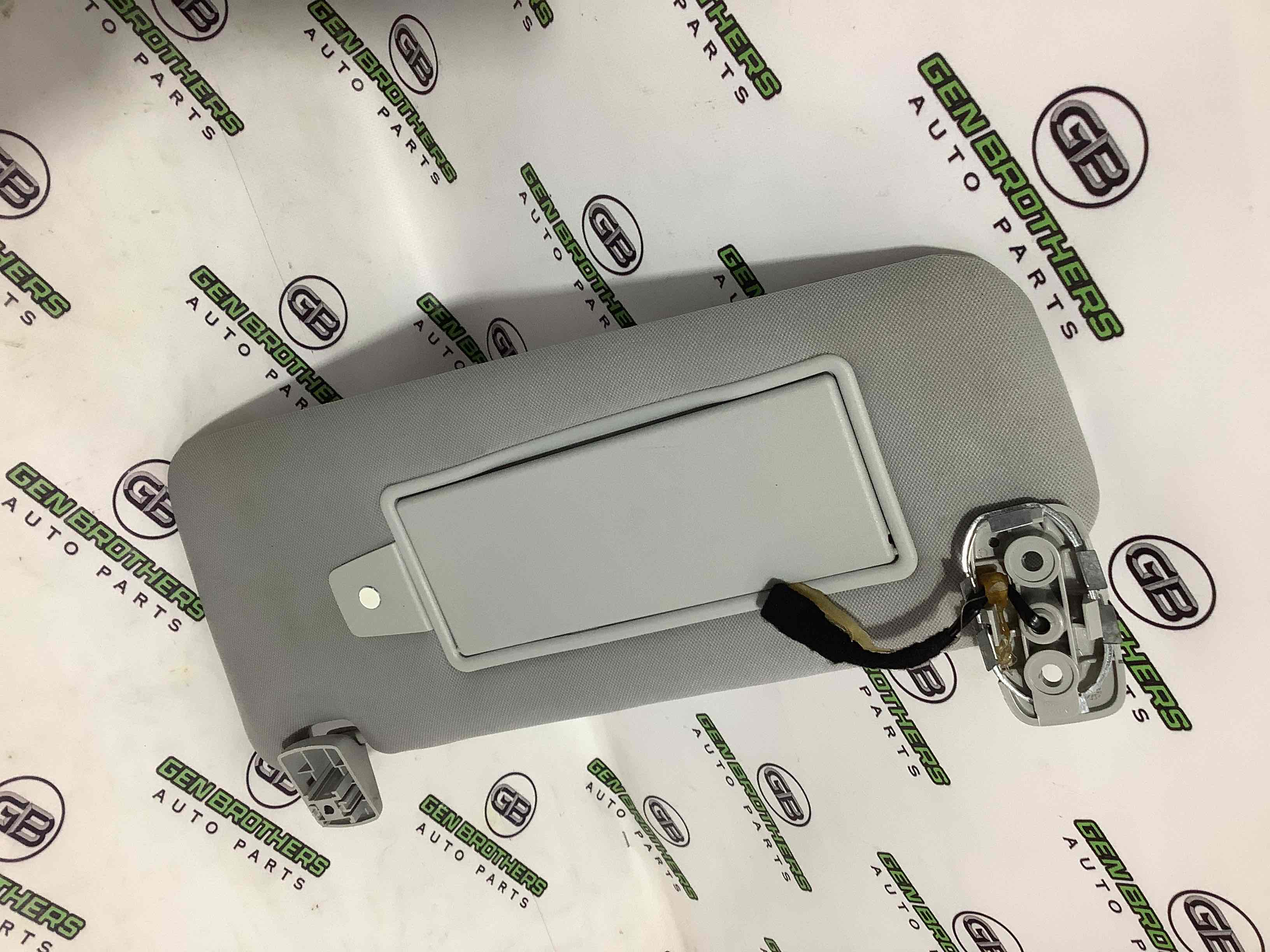 Козирок сонцезахисний