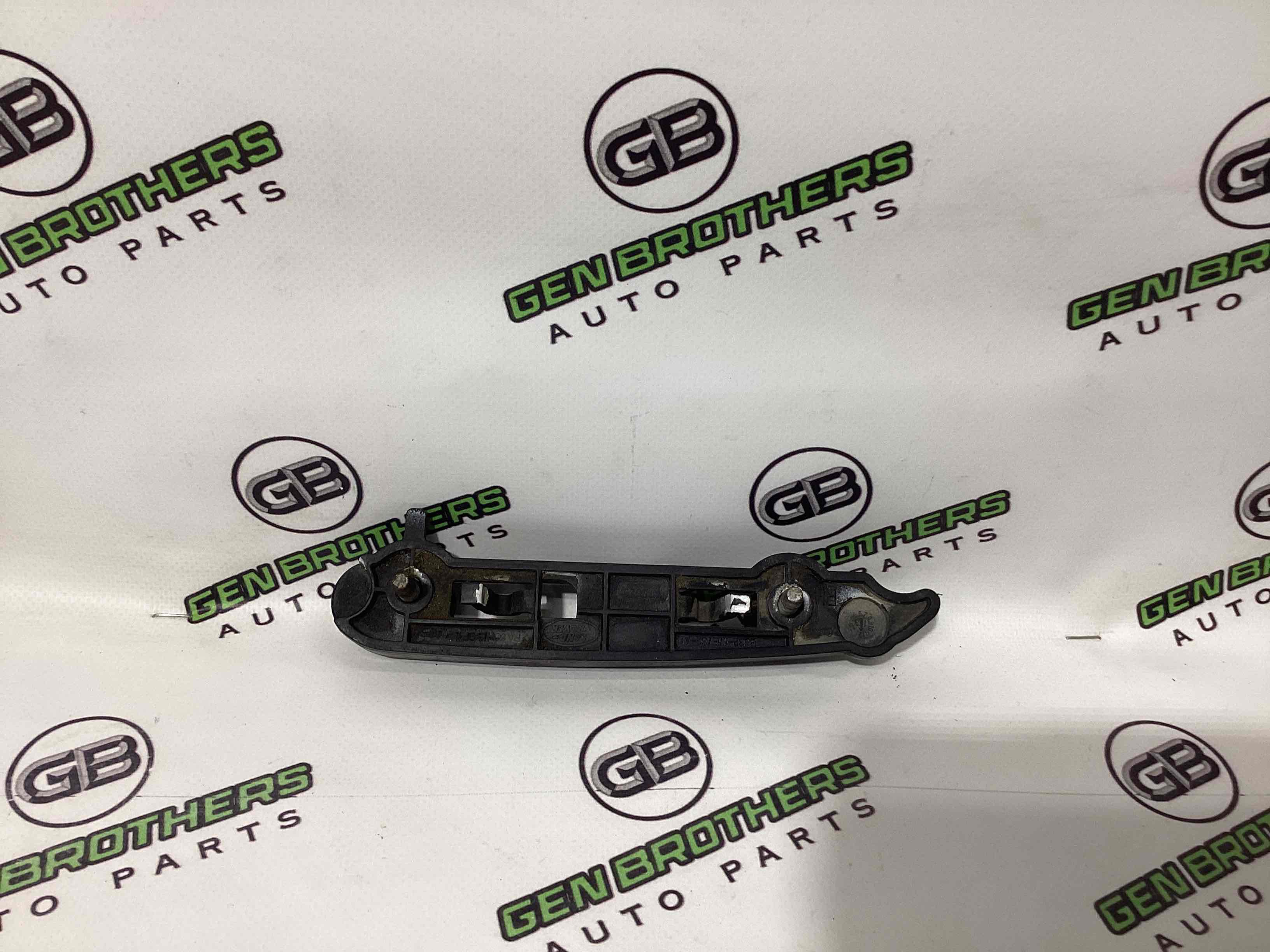 Кріплення переднього бампера праве Land Rover Range Rover Evoque L538 2013