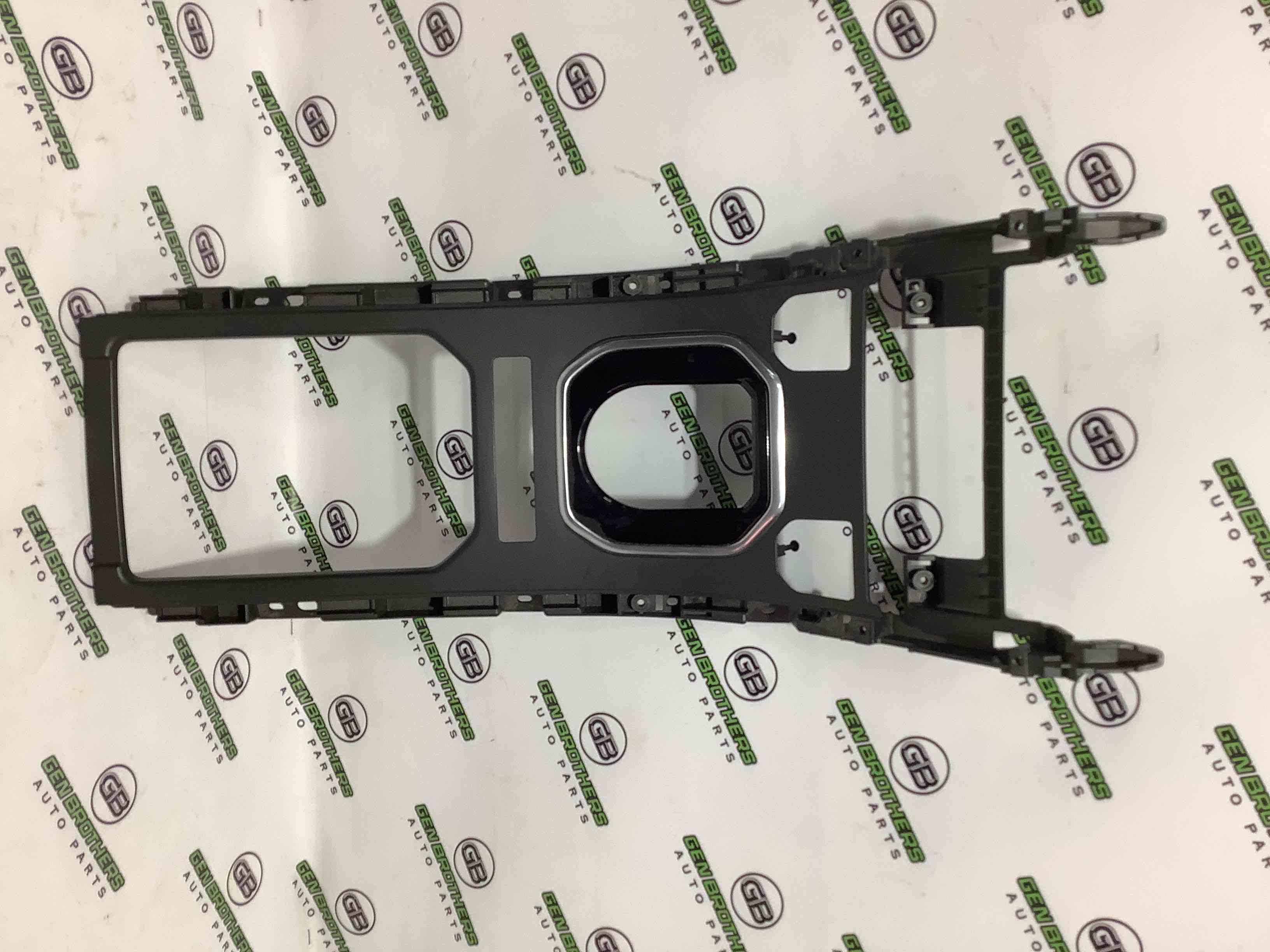 Оздоблення центральної консолі