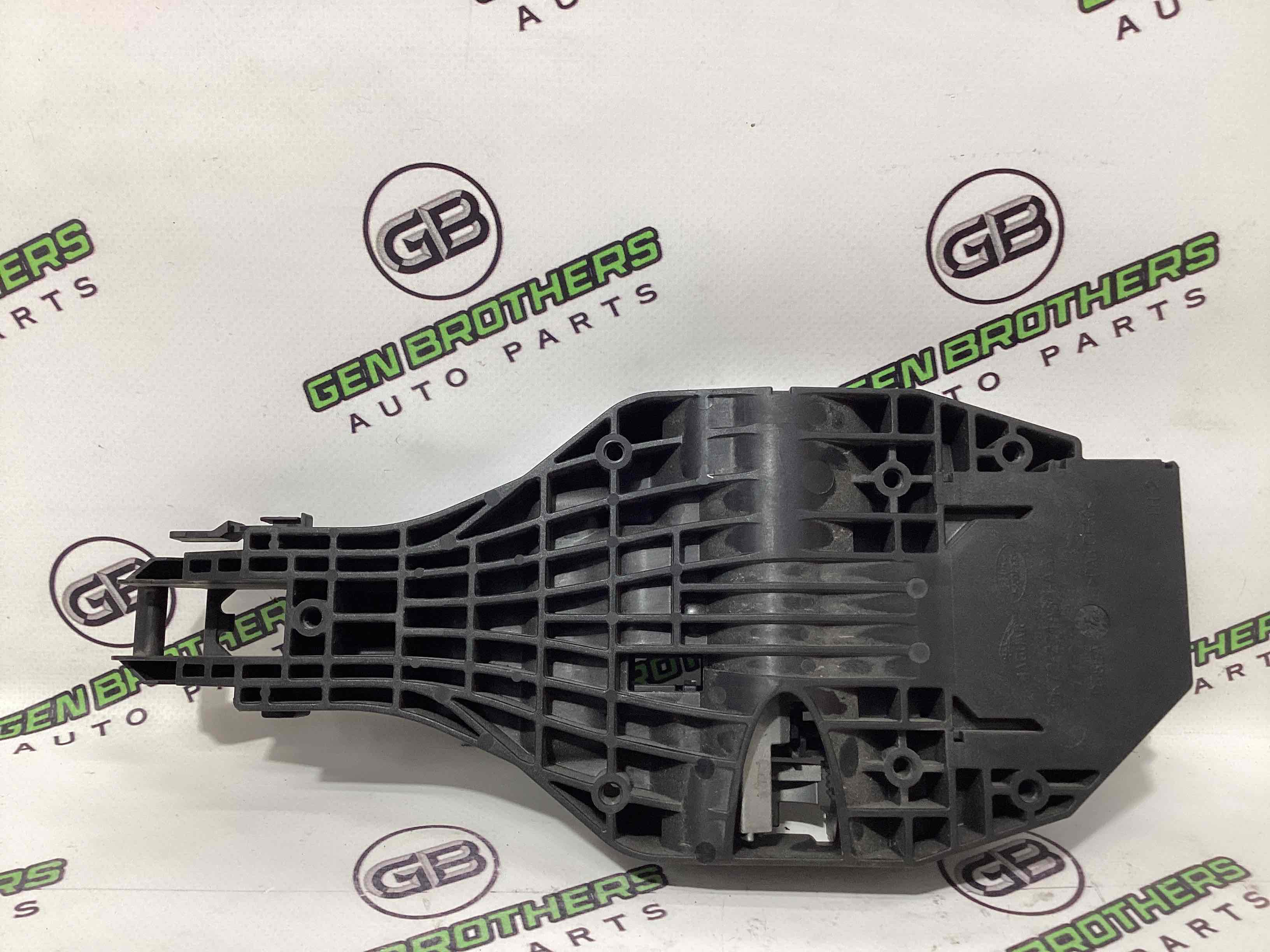 Кріплення, кронштейн Land Rover Range Rover Evoque L538 2013