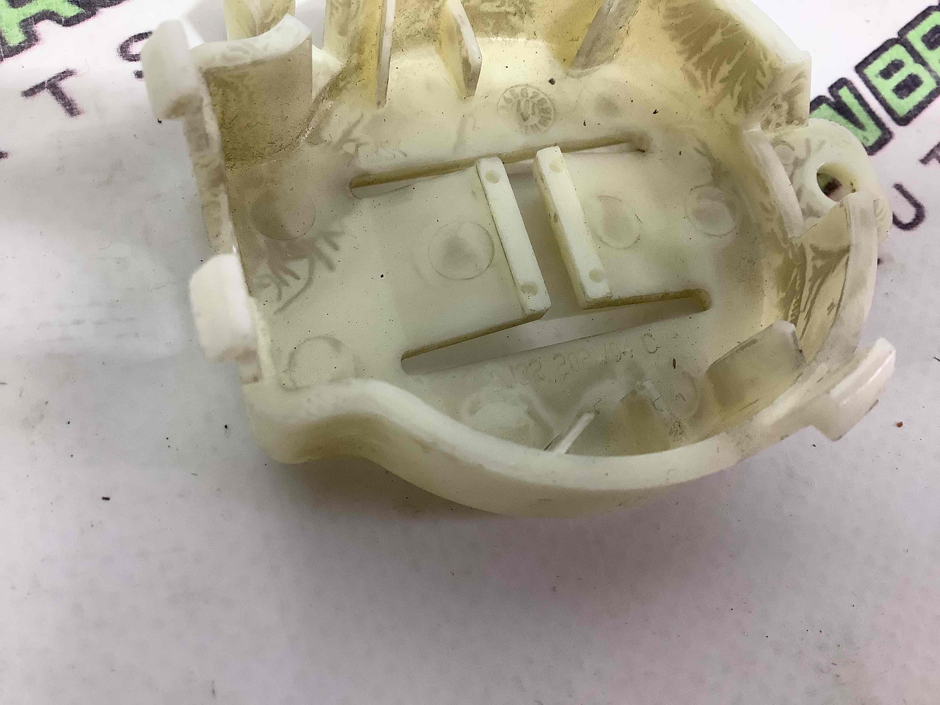 Кріплення, кронштейн