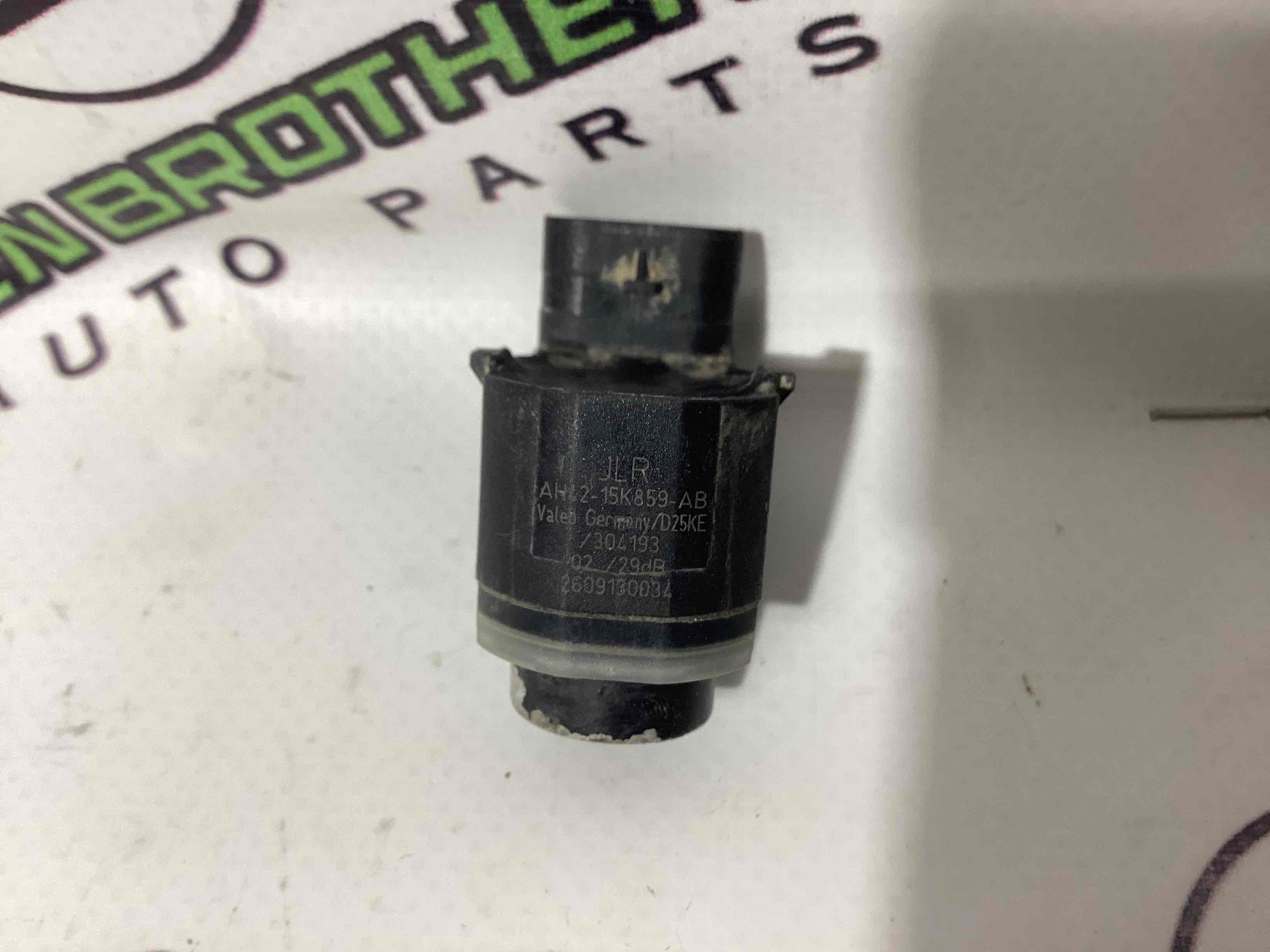 Парктронік, кріплення, корпус