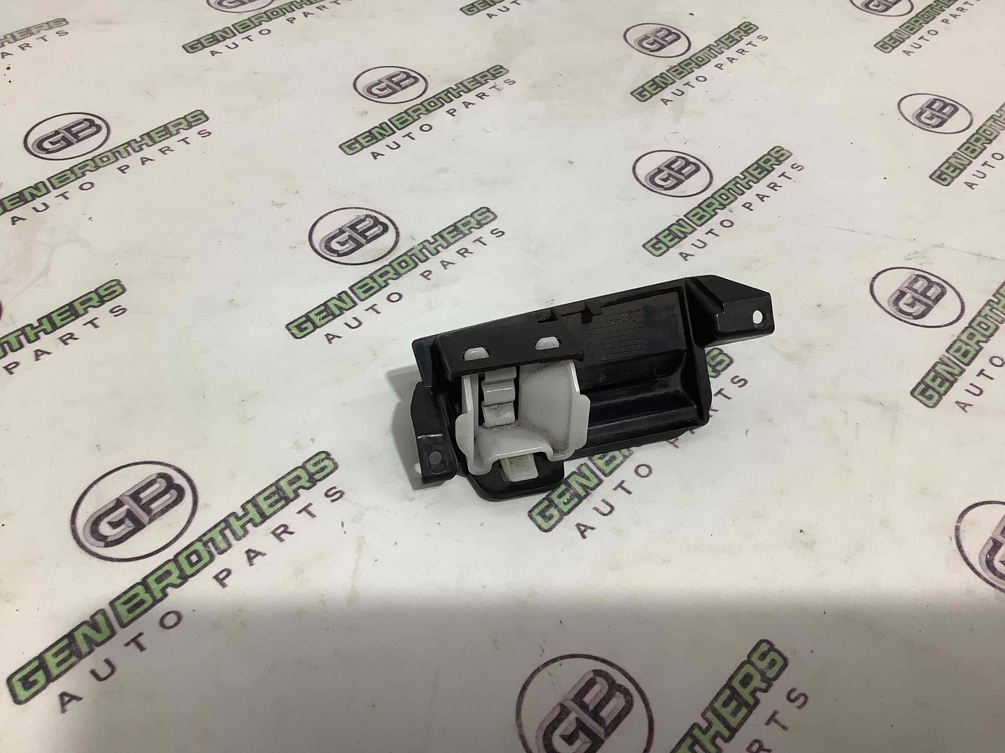 Кріплення, кронштейн Land Rover Range Rover Evoque L538 2013